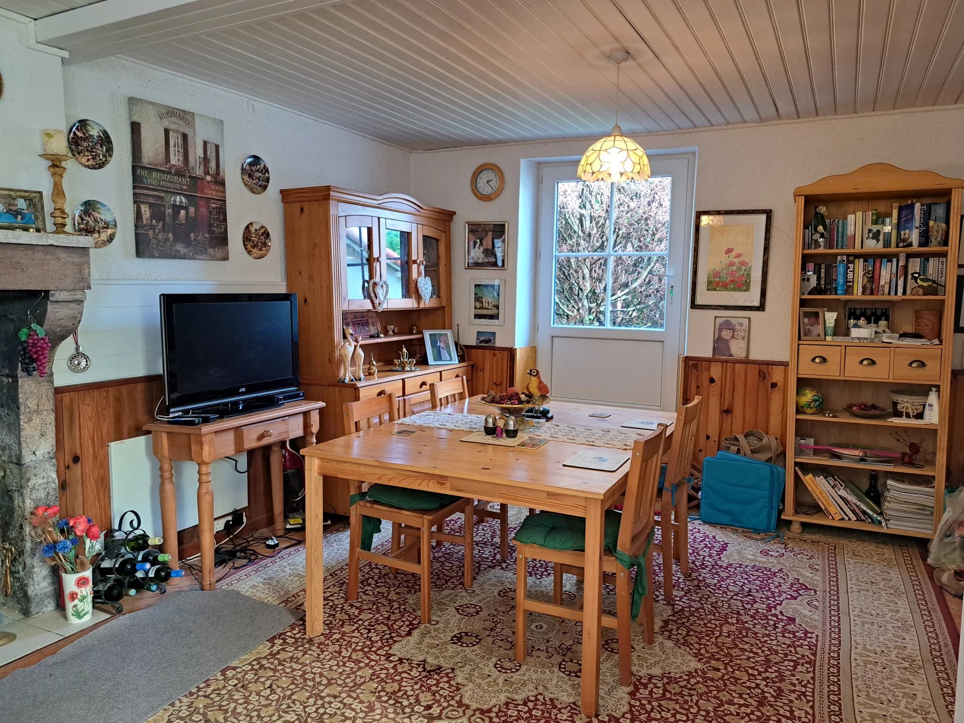 Cosy Village home with charm and character, Poitou-Charentes – France – BVI70587