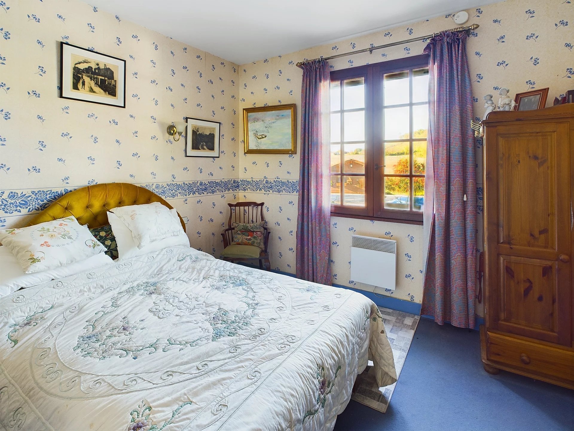 House close to a village with lovely views, Aquitaine – France – BVI72922