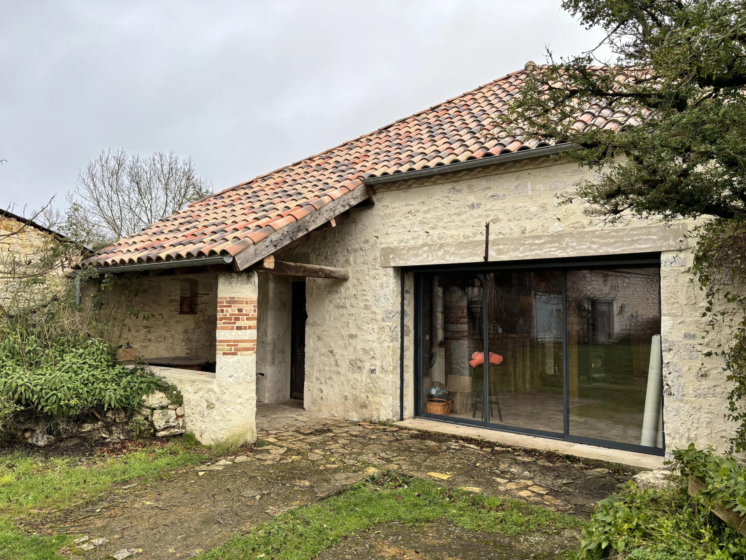 Small farmhouse in an isolated hamlet near Montaigu-de-Quercy, Midi-Pyrénées – France – BVI84256