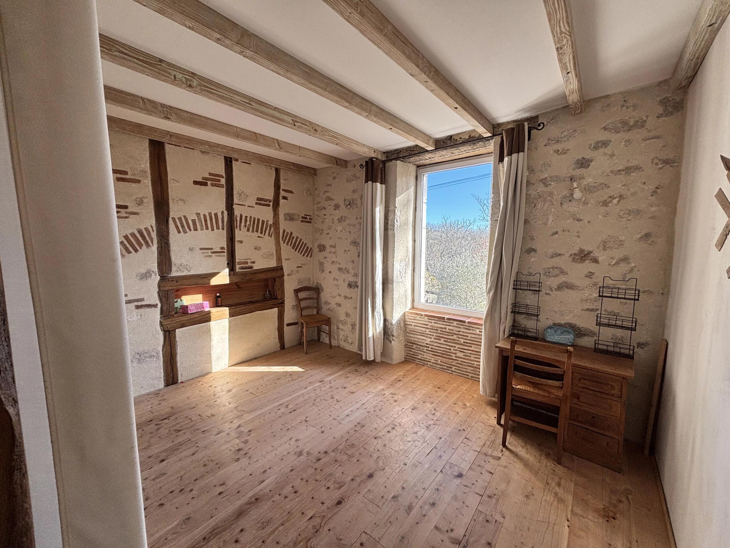 Small farmhouse in an isolated hamlet near Montaigu-de-Quercy, Midi-Pyrénées – France – BVI84256