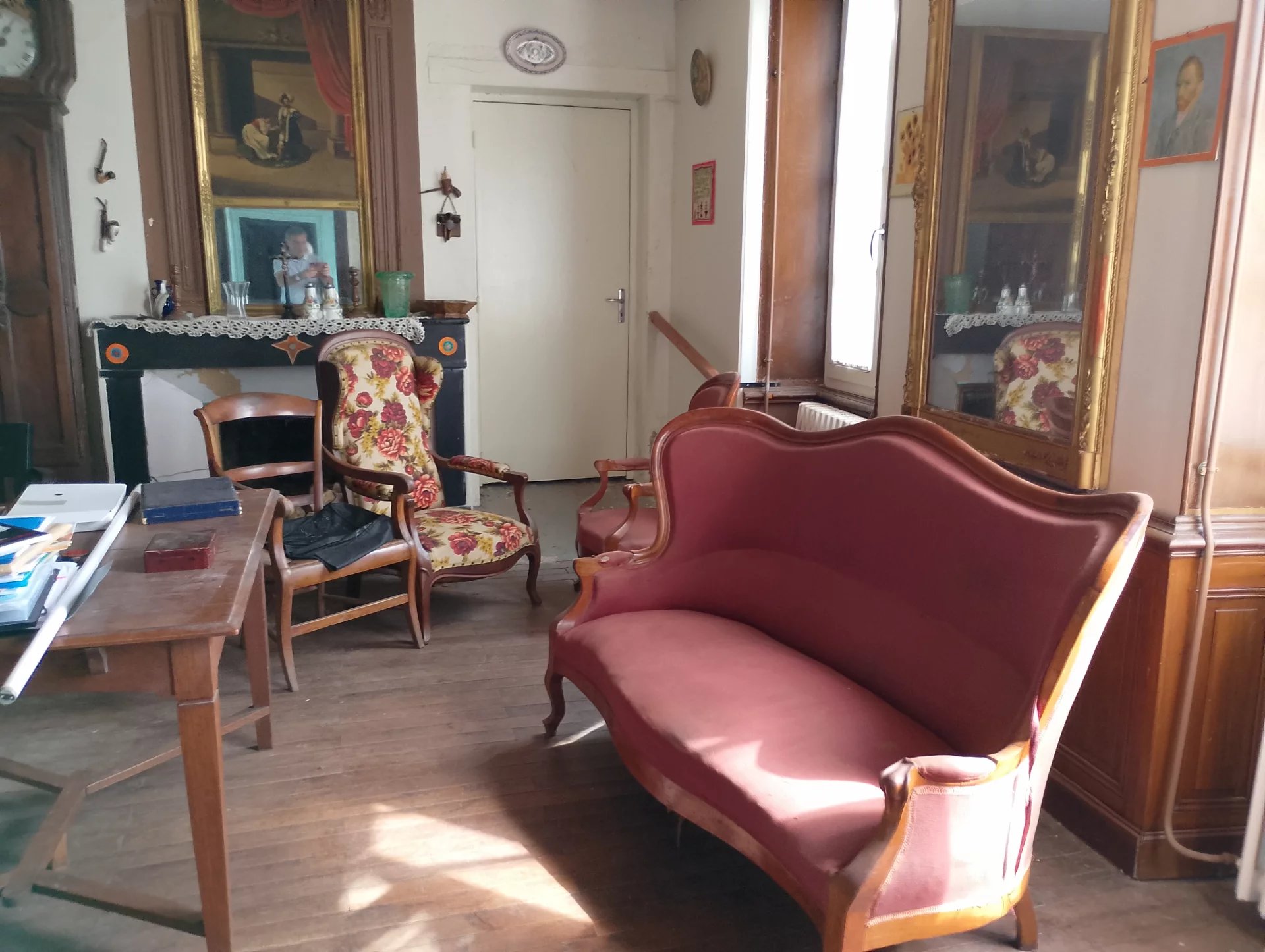 Between Bordeaux and Cognac-Angouleme, Poitou-Charentes – France – BVI82076