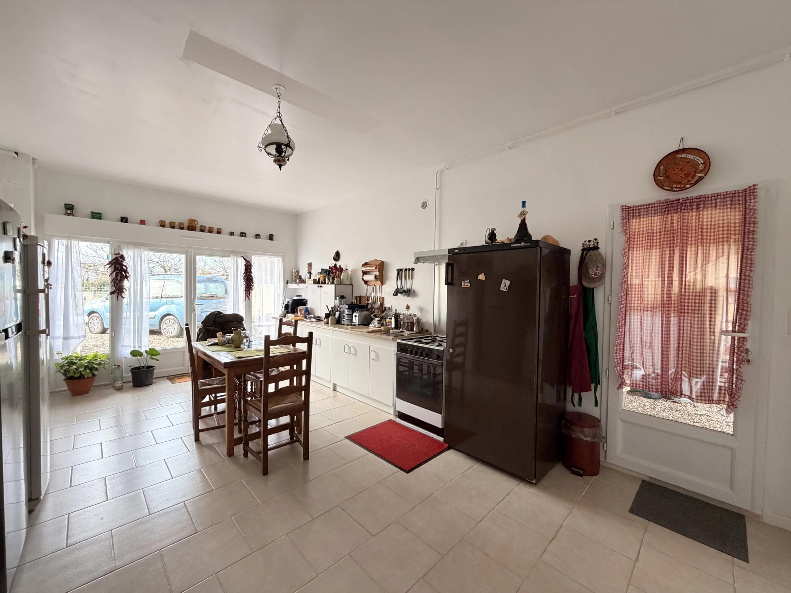 3-bedroom bungalow just steps from amenities, Poitou-Charentes – France – BVI84436