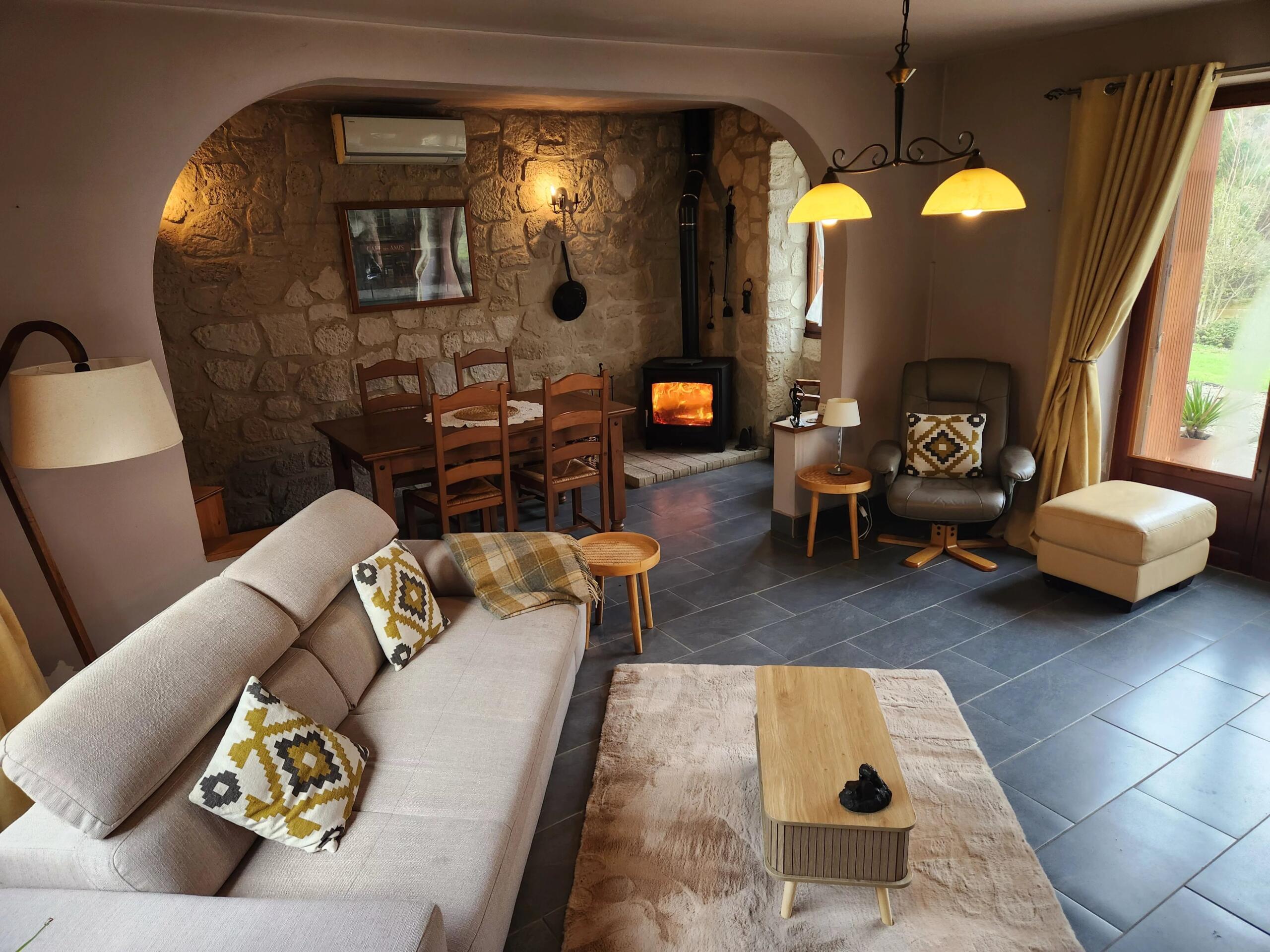 Charming house next to a river, Limousin – France – BVI83840