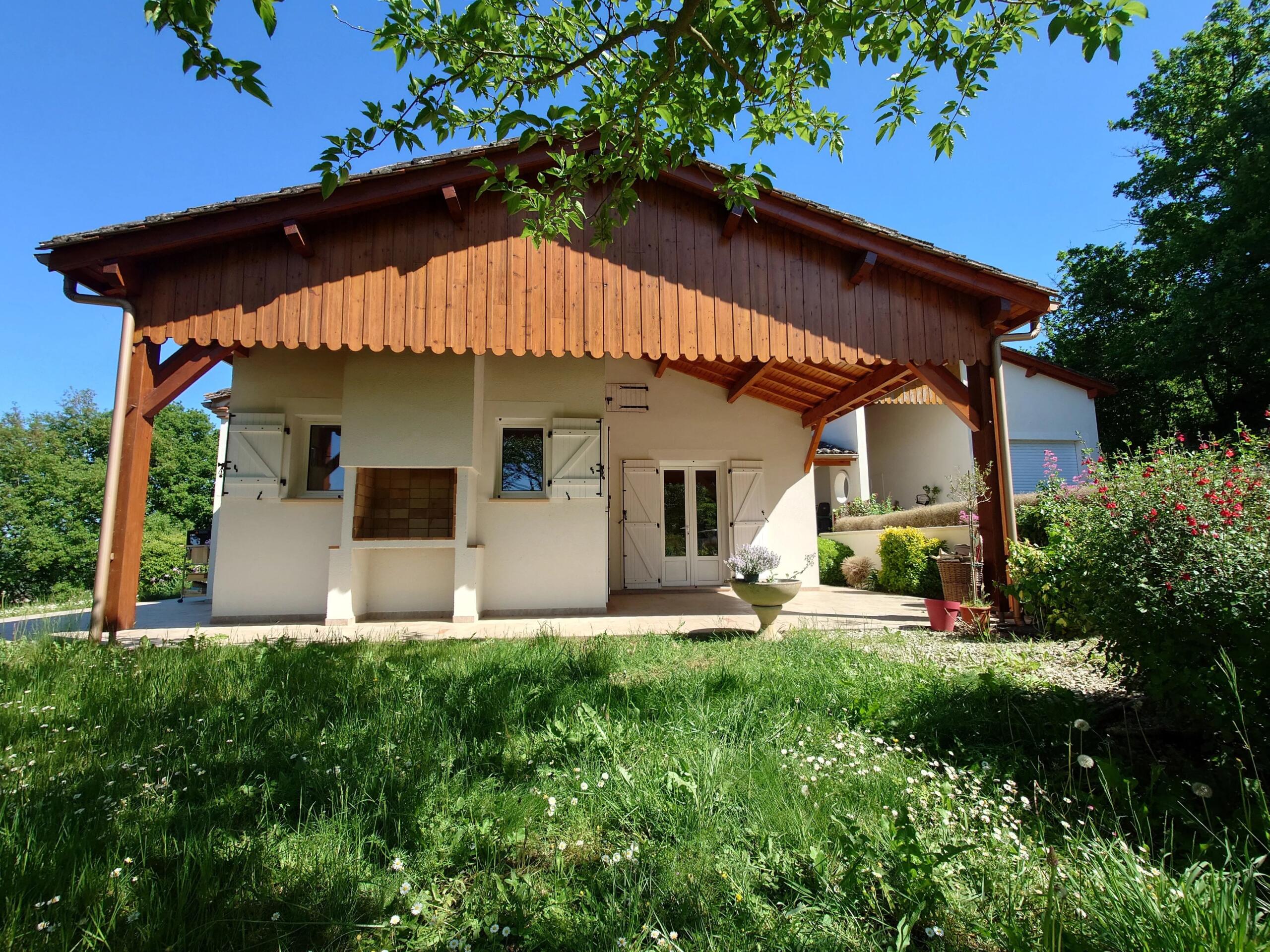 Spacious family home with gorgeous view, Aquitaine – France – BVI84307