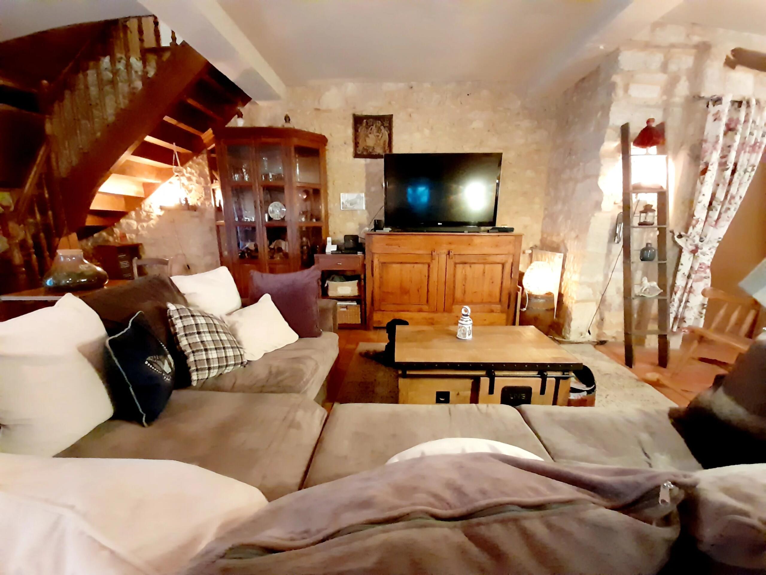 Spacious Stone  Authentic Home in lovely village, Aquitaine – France – BVI80565