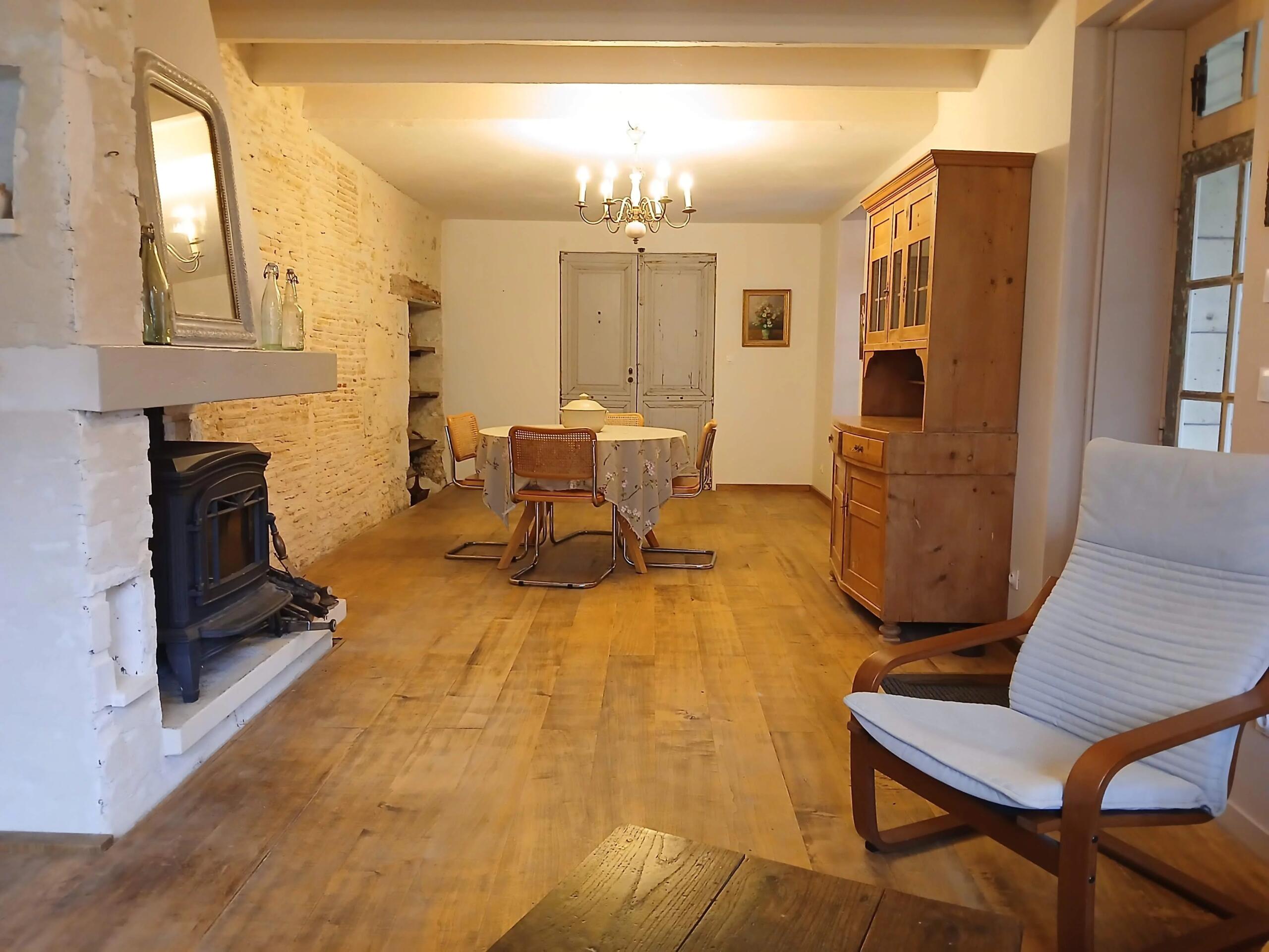 Beautiful 3 bedroom property with guest annex, Poitou-Charentes – France – BVI84421