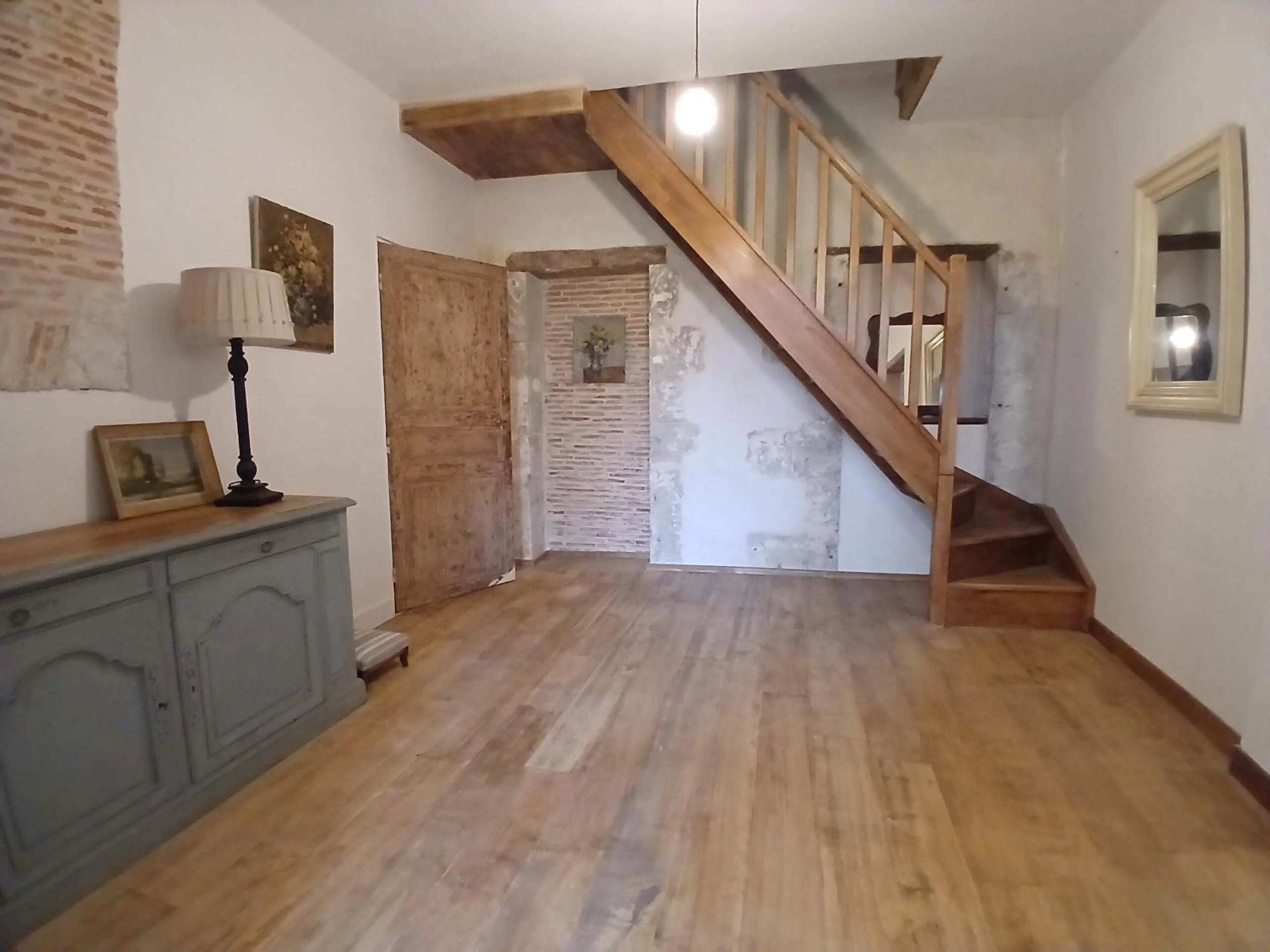 Beautiful 3 bedroom property with guest annex, Poitou-Charentes – France – BVI84421