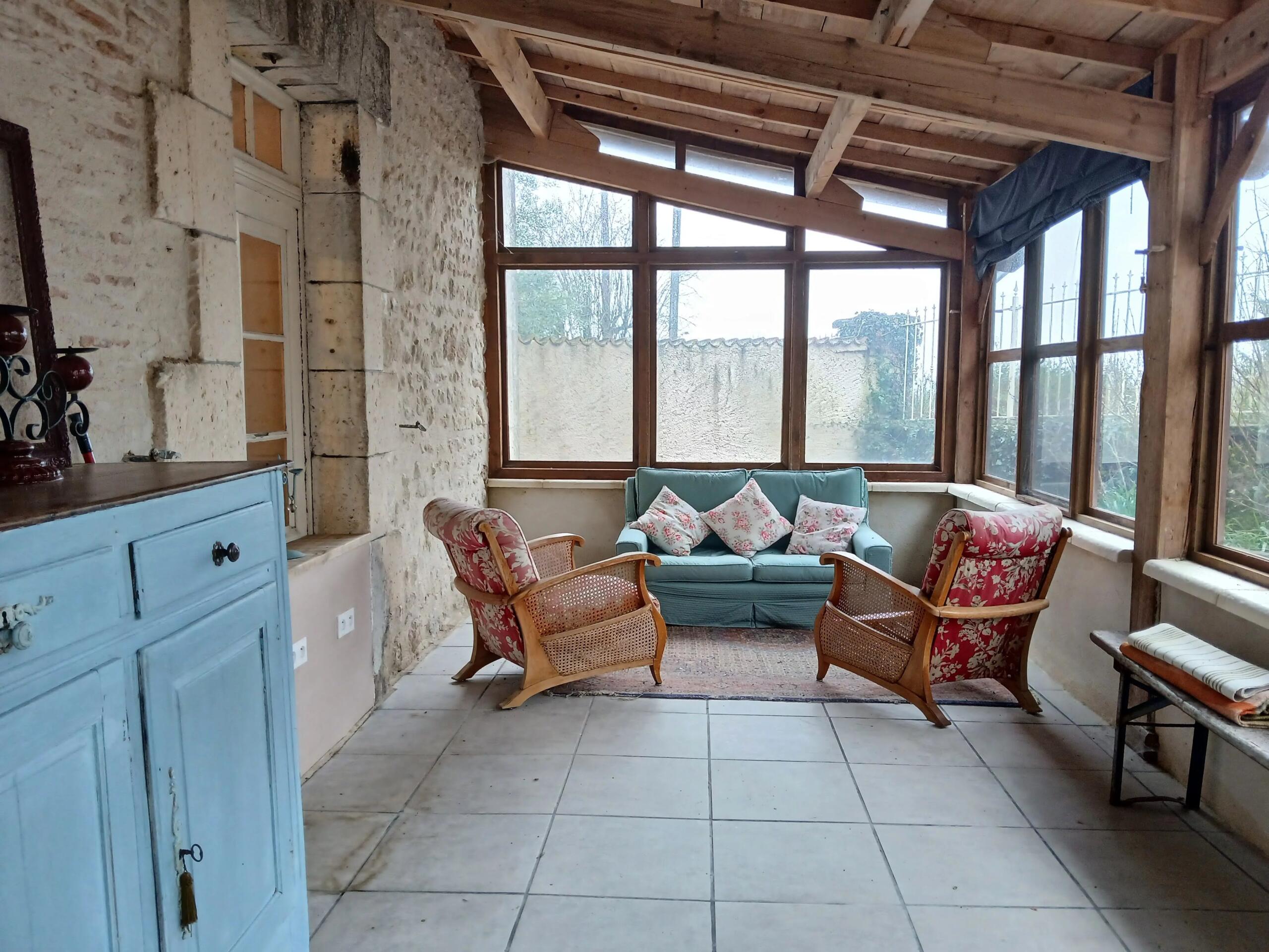 Beautiful 3 bedroom property with guest annex, Poitou-Charentes – France – BVI84421