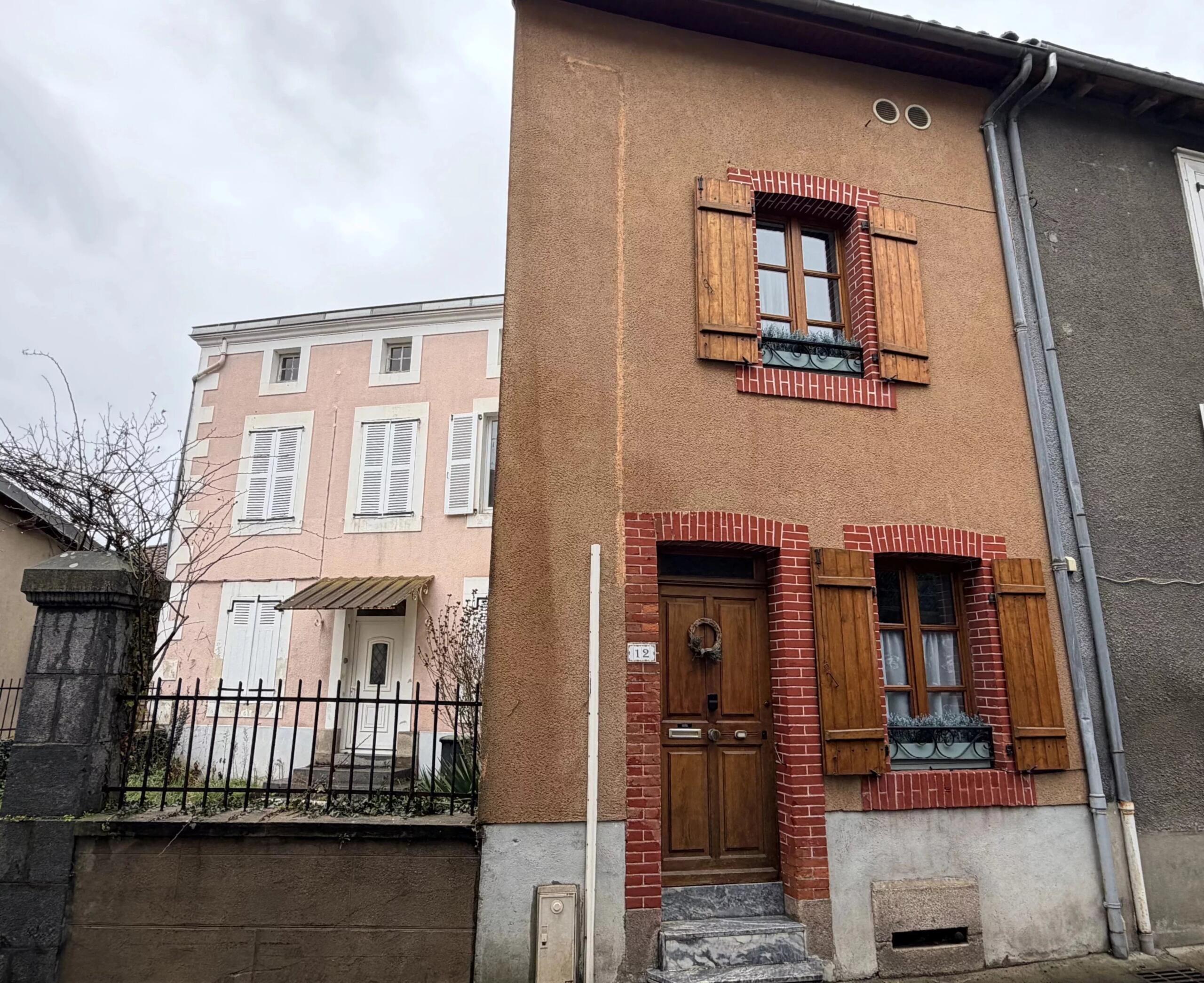Renovated townhouse with lovely terrace and a few nice surprises, Limousin – France – BVI84265