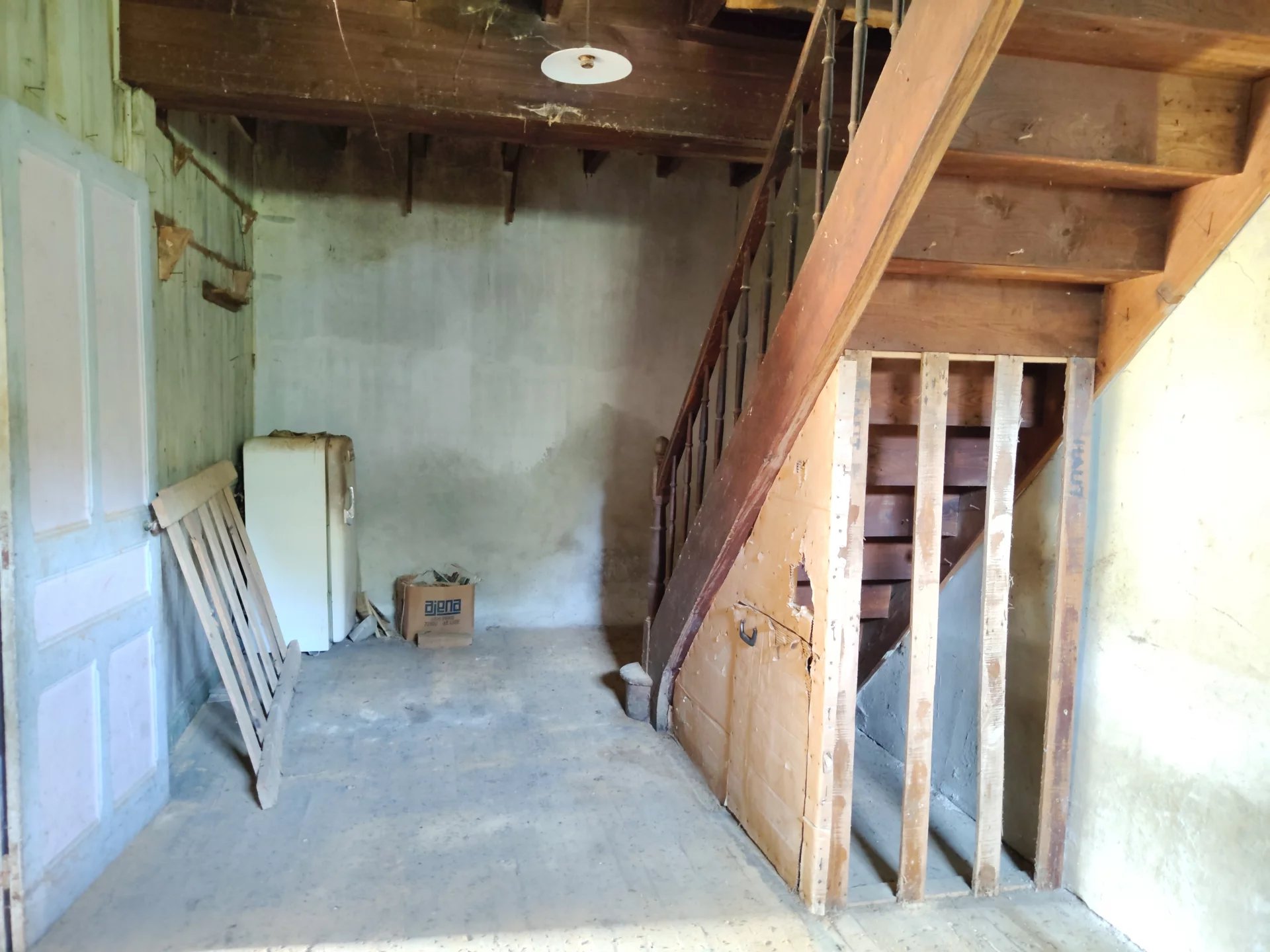 Stone house and lake to renovate, Aquitaine – France – BVI80348