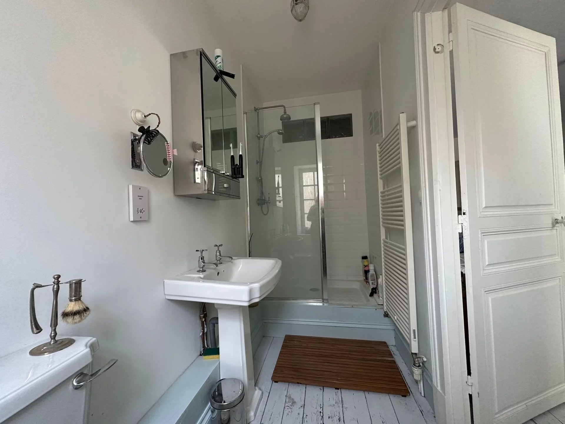 Charming 5-Bedroom Townhouse with Private Garden, just Minutes from the Town Centre, Poitou-Charentes – France – BVI72250