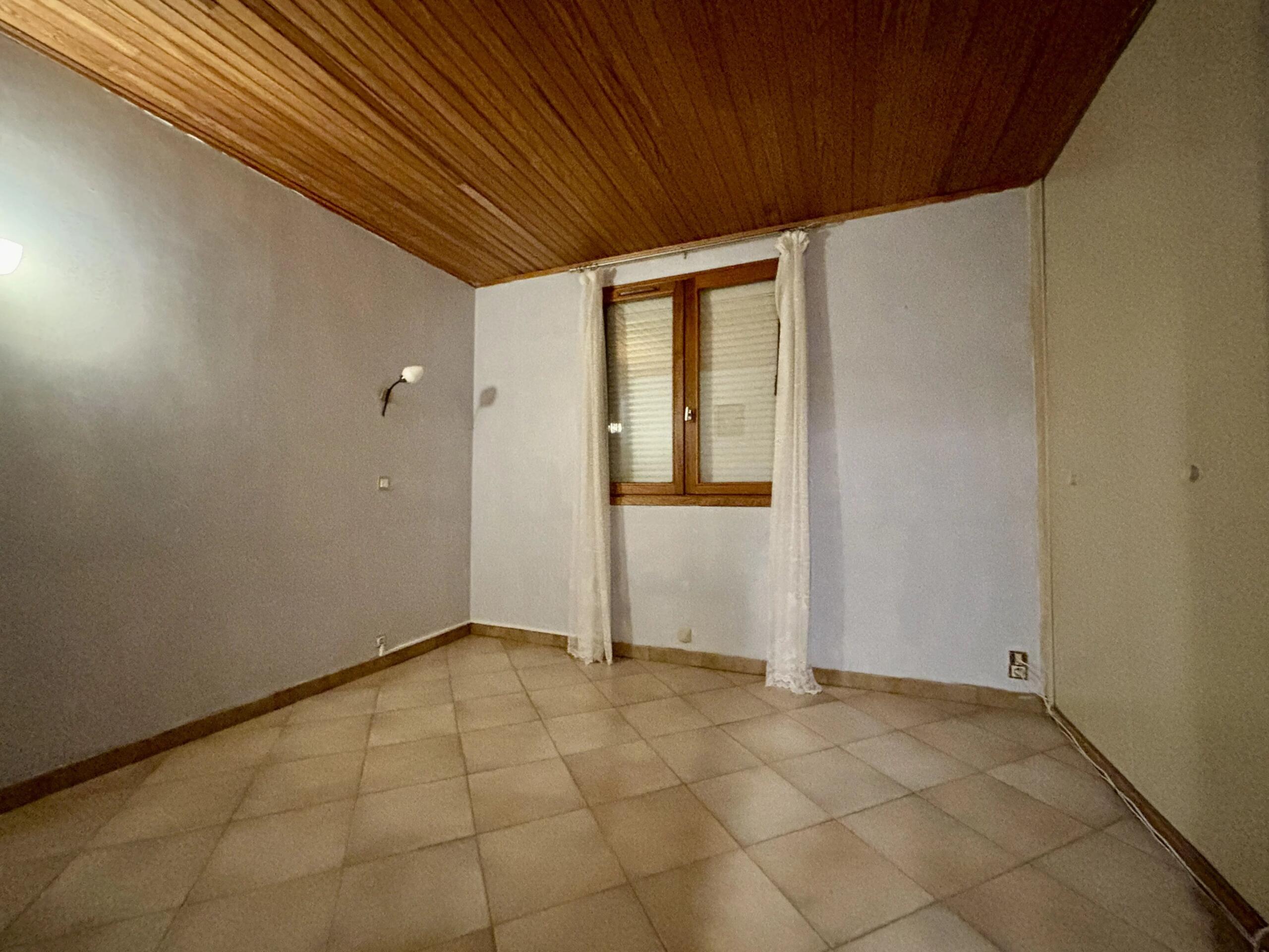 Charming village house on 5000 m2 in quiet setting, Languedoc-Roussillon – France – BVI84400