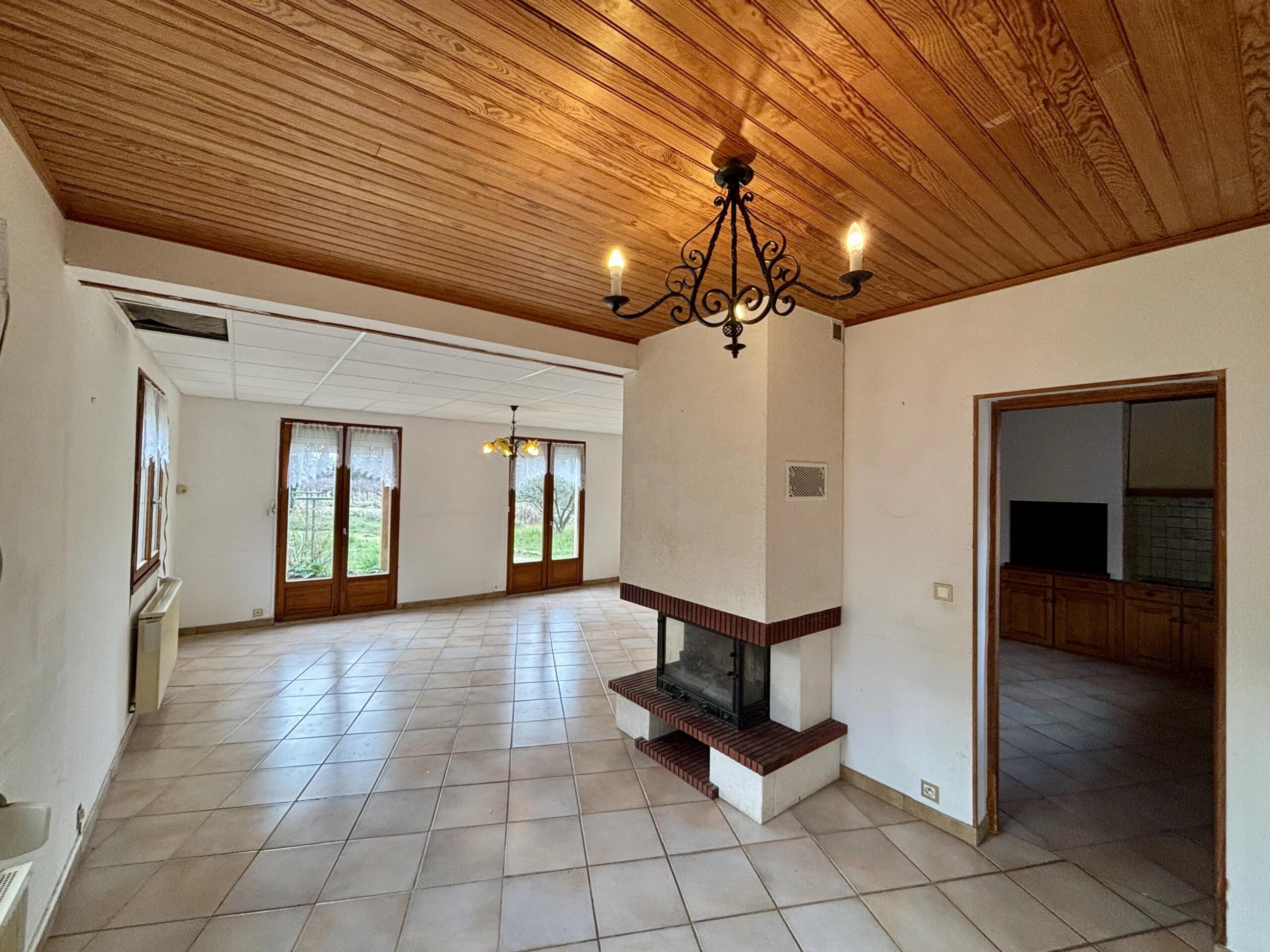 Charming village house on 5000 m2 in quiet setting, Languedoc-Roussillon – France – BVI84400