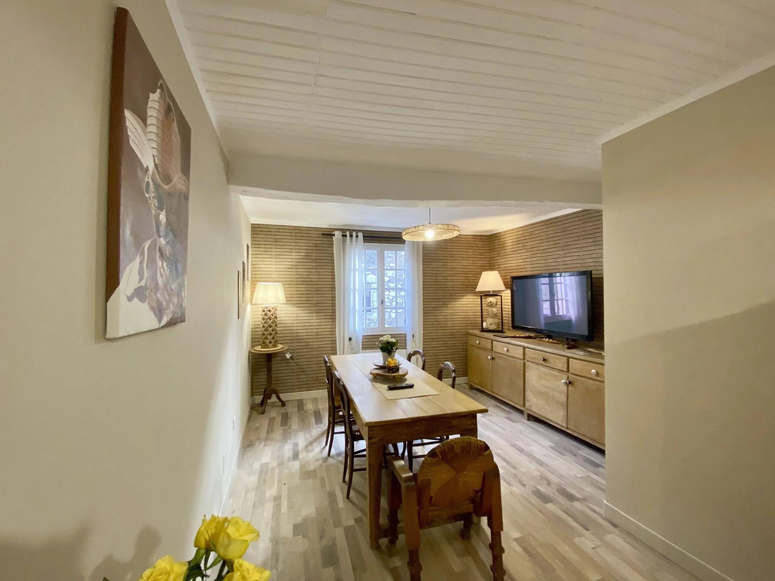 Beautiful village house with rooftop terrace and indoor pool, Aquitaine – France – BVI84317