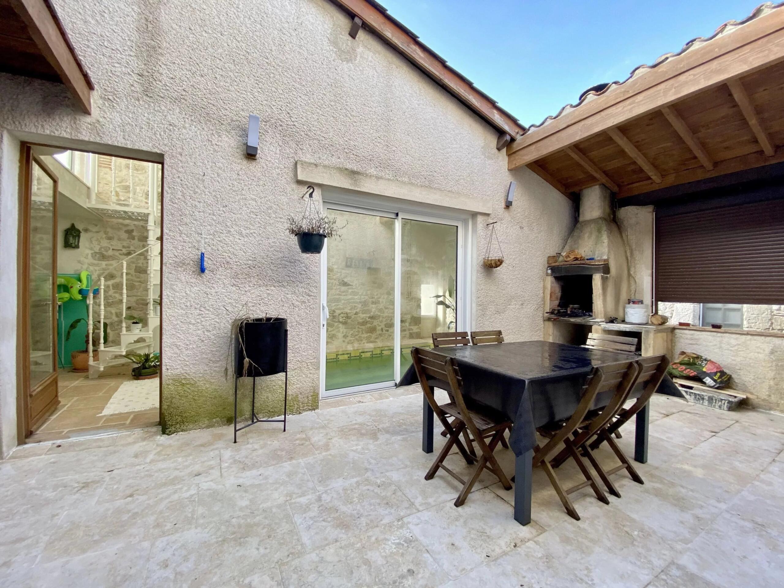 Beautiful village house with rooftop terrace and indoor pool, Aquitaine – France – BVI84317