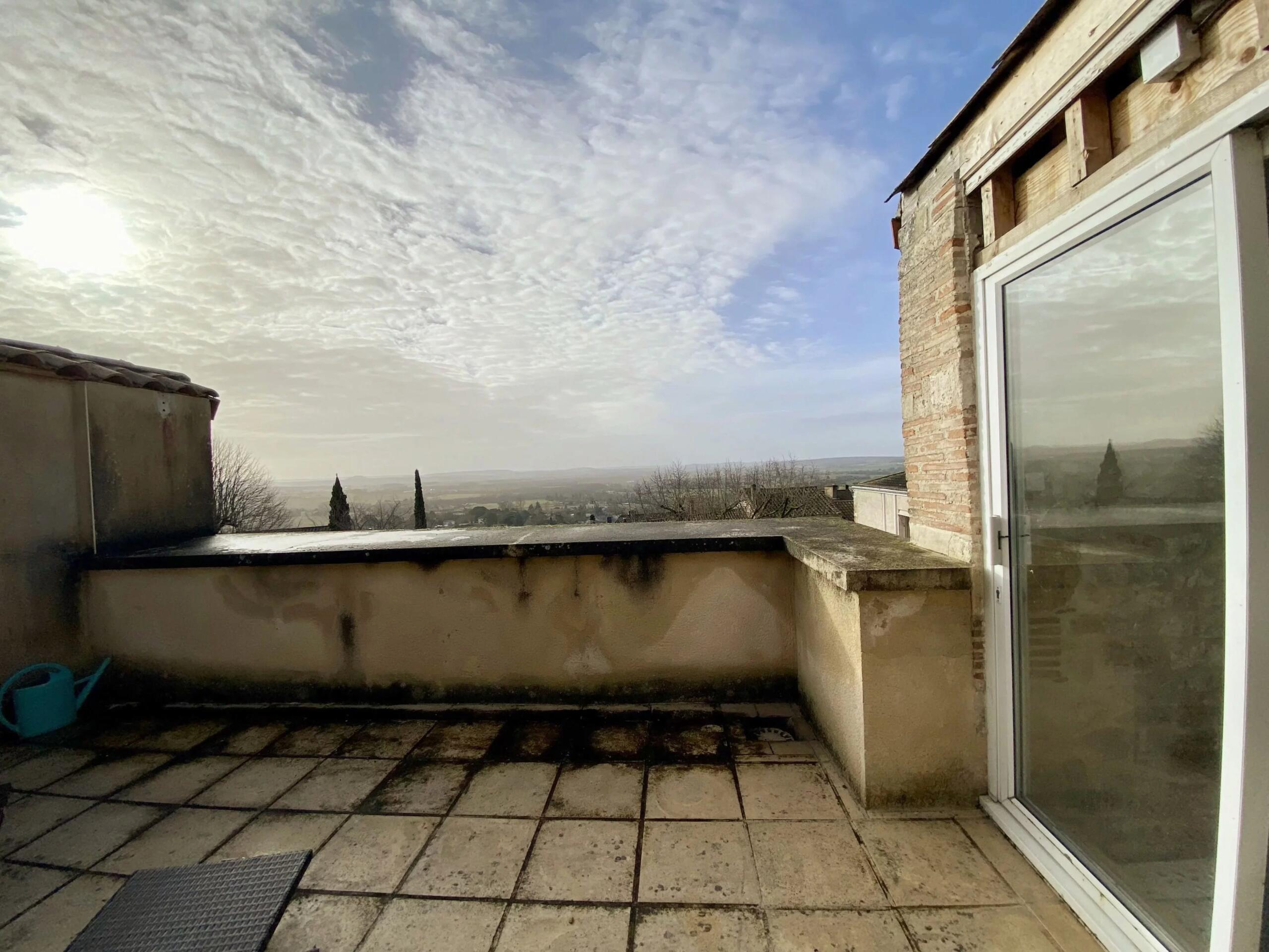 Beautiful village house with rooftop terrace and indoor pool, Aquitaine – France – BVI84317