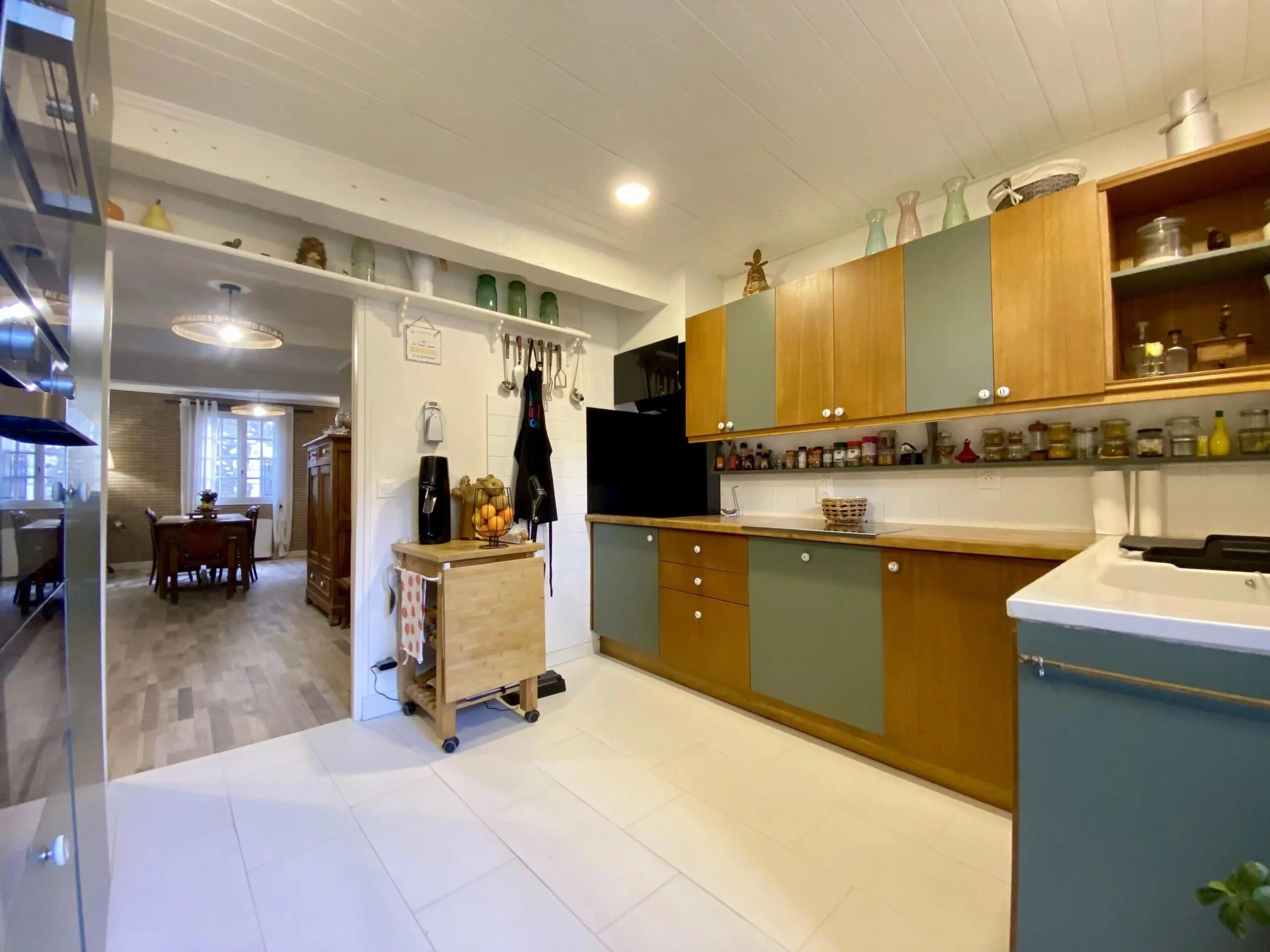 Beautiful village house with rooftop terrace and indoor pool, Aquitaine – France – BVI84317