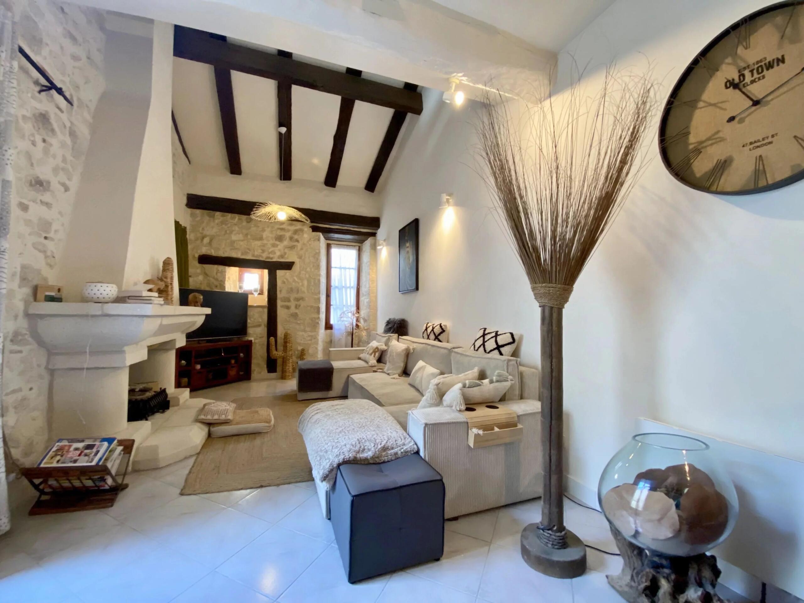 Beautiful village house with rooftop terrace and indoor pool, Aquitaine – France – BVI84317