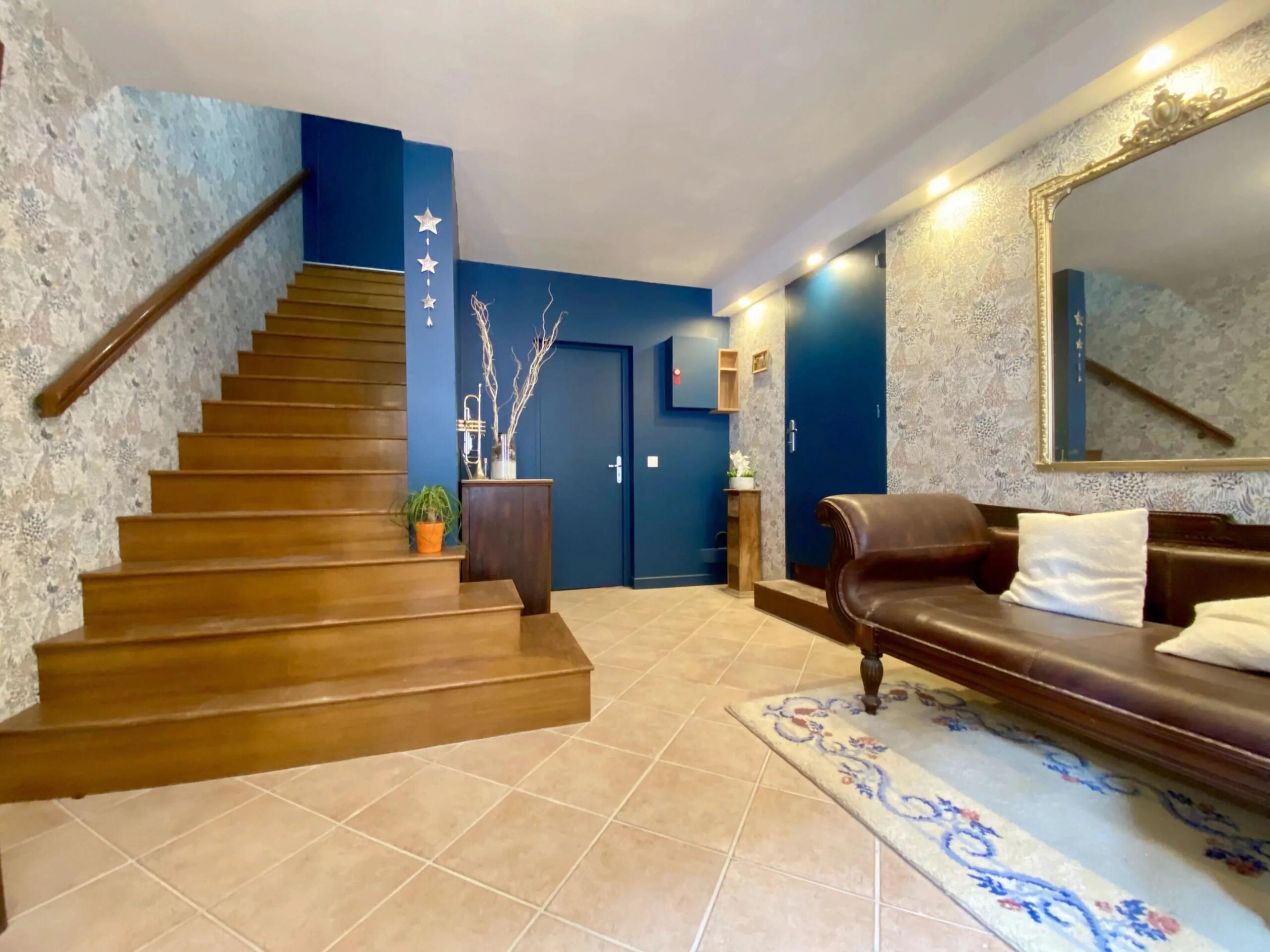 Beautiful village house with rooftop terrace and indoor pool, Aquitaine – France – BVI84317