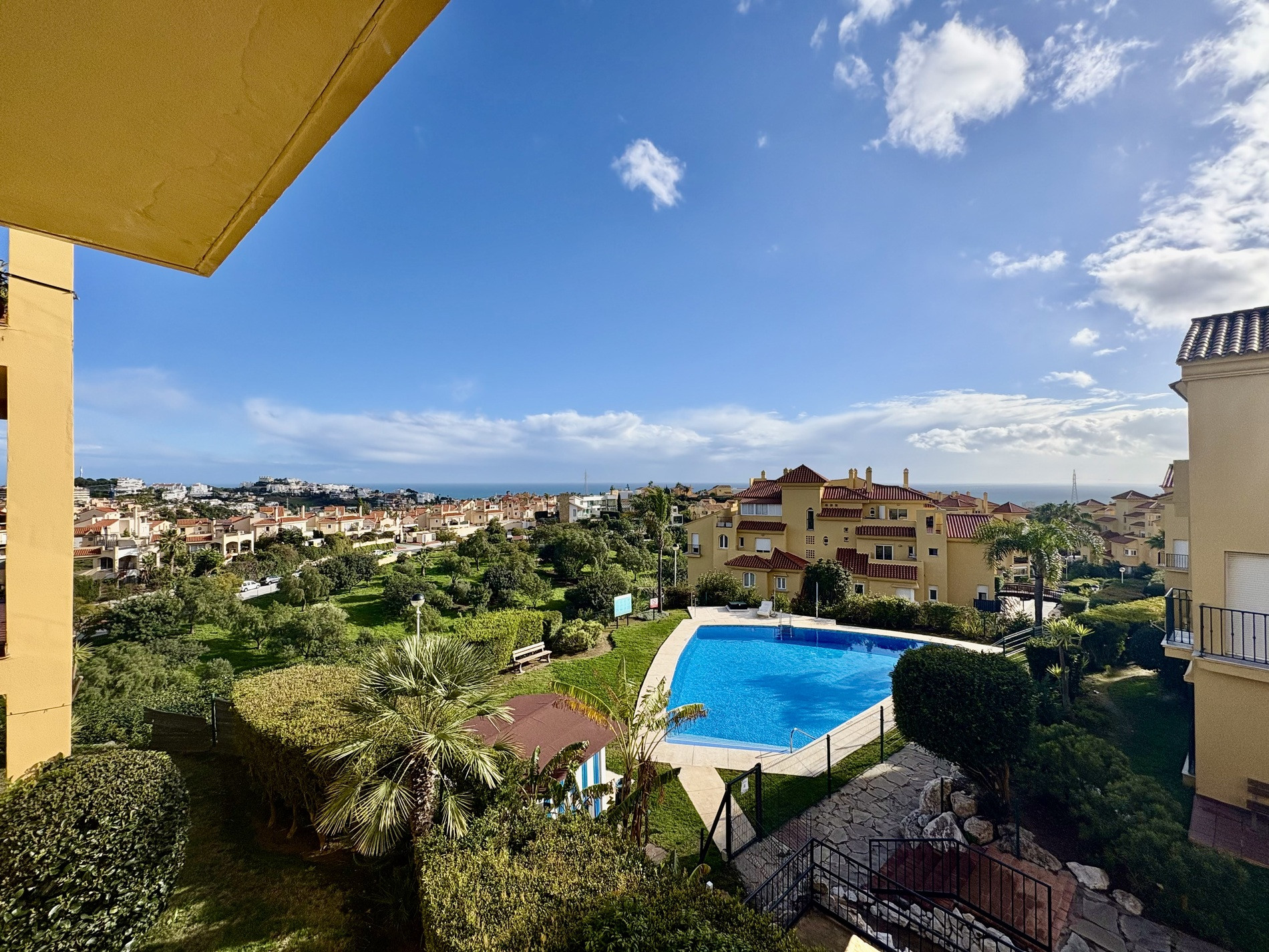 3 bedroom Apartment in Mijas Costa, Malaga, Spain – 428-05252P