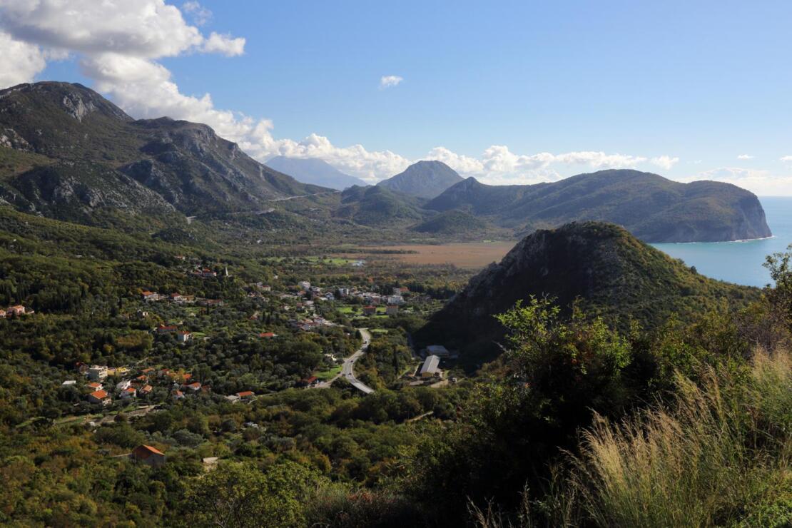 INVESTMENT PROJECT: CLUB VILLAGE OF PANORAMIC VILLAS IN BULYARITSA