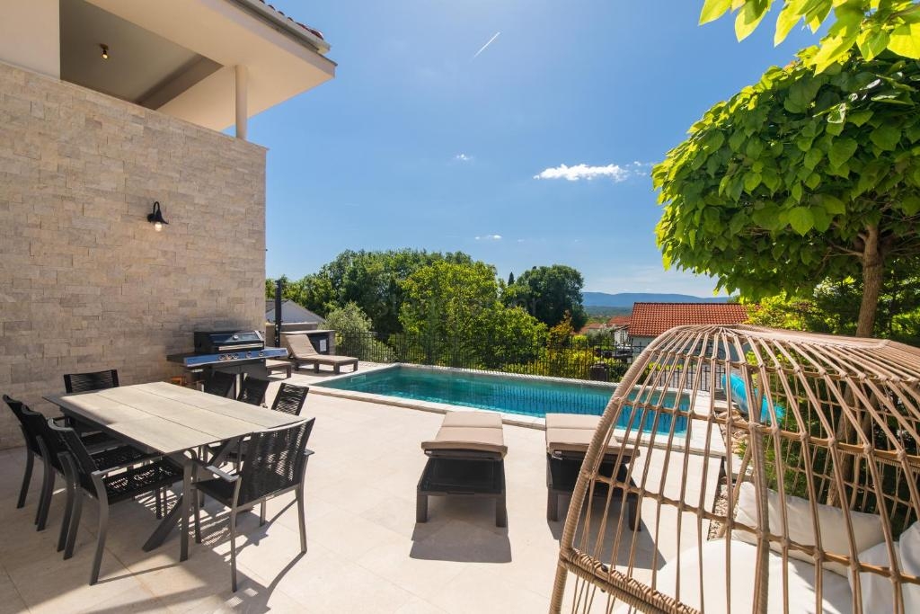 4 bedroom villa in Malinska-Dubašnica, Croatia – 103600