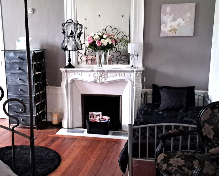 This distinguished 19th-century château, presently operated as a family residence, offers exceptional scope for developing a prestigious events venue (weddings, receptions, corporate seminars) alongside refined hospitality or tourism activities