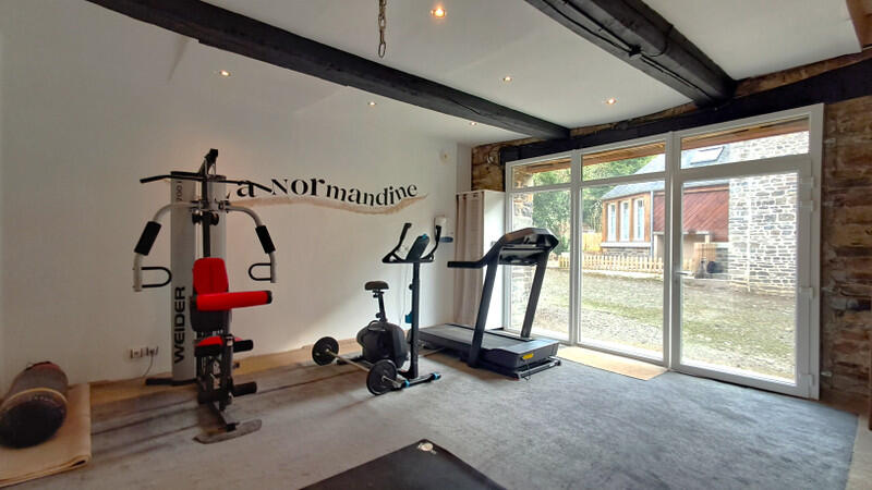 A characterful 19th-century property, both elegant and welcoming, perfect for a fulfilling family life, shared moments, and equestrian projects.