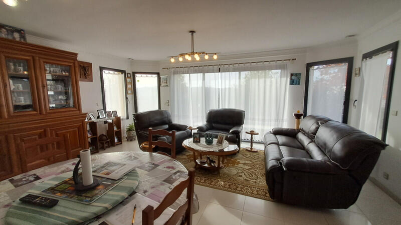 An exceptional property boasting remarkable energy performance (AA), offering spectacular views and located just 45 km from the beaches of Granville