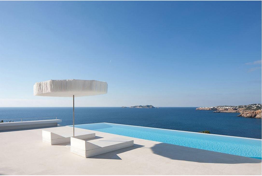 Enjoy Luxury and Panoramic Country Views and Sea Views in This Prestigious 3-Bedroom Fully Detached 906 sqm Villa in Madliena