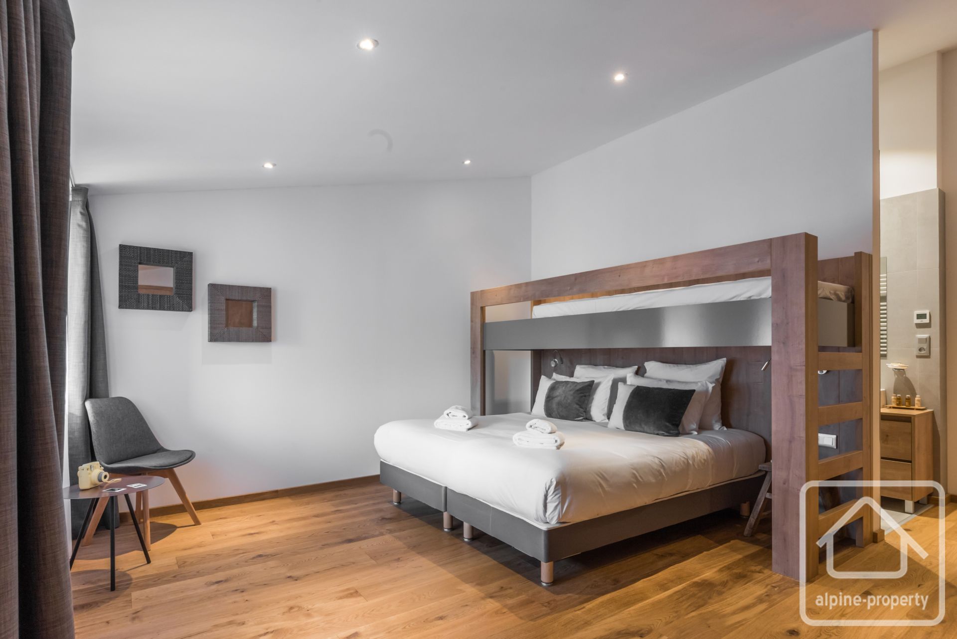 3 Ensuite Bedroom Apartment, With Mezzanine And 2 Balconies – APPTLERIDGEA6