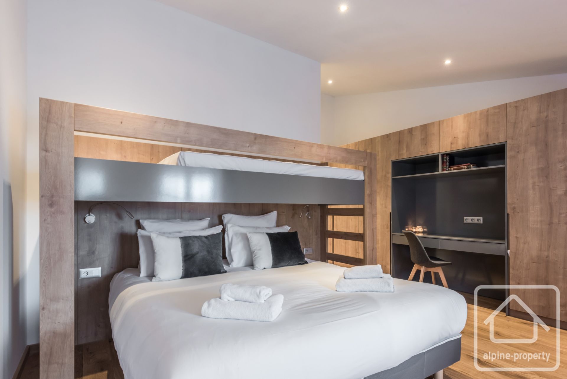 3 Ensuite Bedroom Apartment, With Mezzanine And 2 Balconies – APPTLERIDGEA6