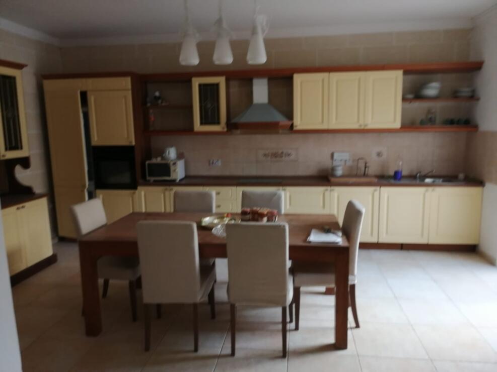 Elegant Modern 4-Bedroom Villa with A Beautiful Pool in Kappara