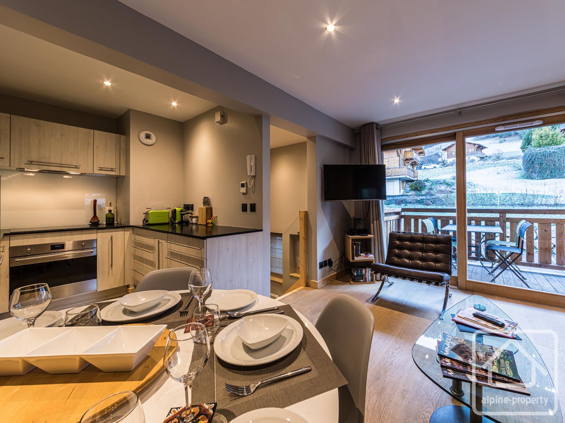 Immaculate Two Bedroom, Two Bathroom Apartment With Garage And Parking Near To Morzine Town Centre – PETITCHEVAL