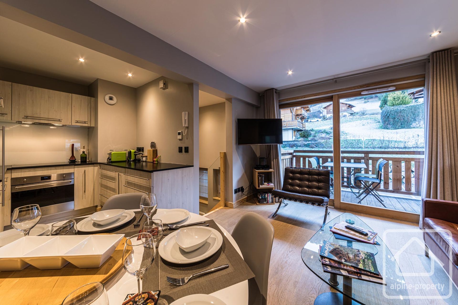 Immaculate Two Bedroom, Two Bathroom Apartment With Garage And Parking Near To Morzine Town Centre – PETITCHEVAL