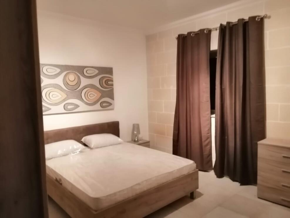 Elegant Modern 4-Bedroom Villa with A Beautiful Pool in Kappara