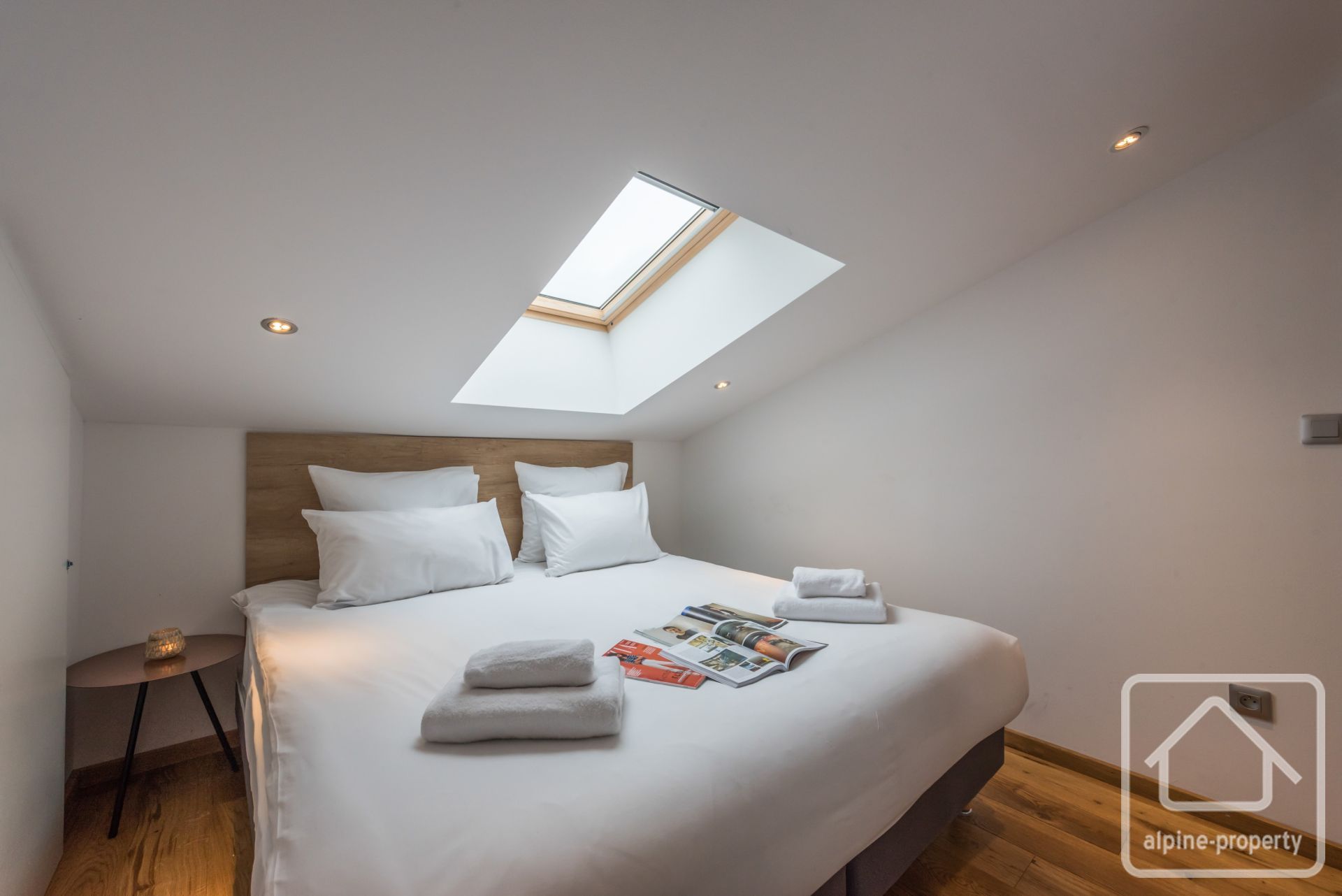 3 Bedroom Apartment With 2 Bathrooms And 2 Balconies – APPTLERIDGEB6