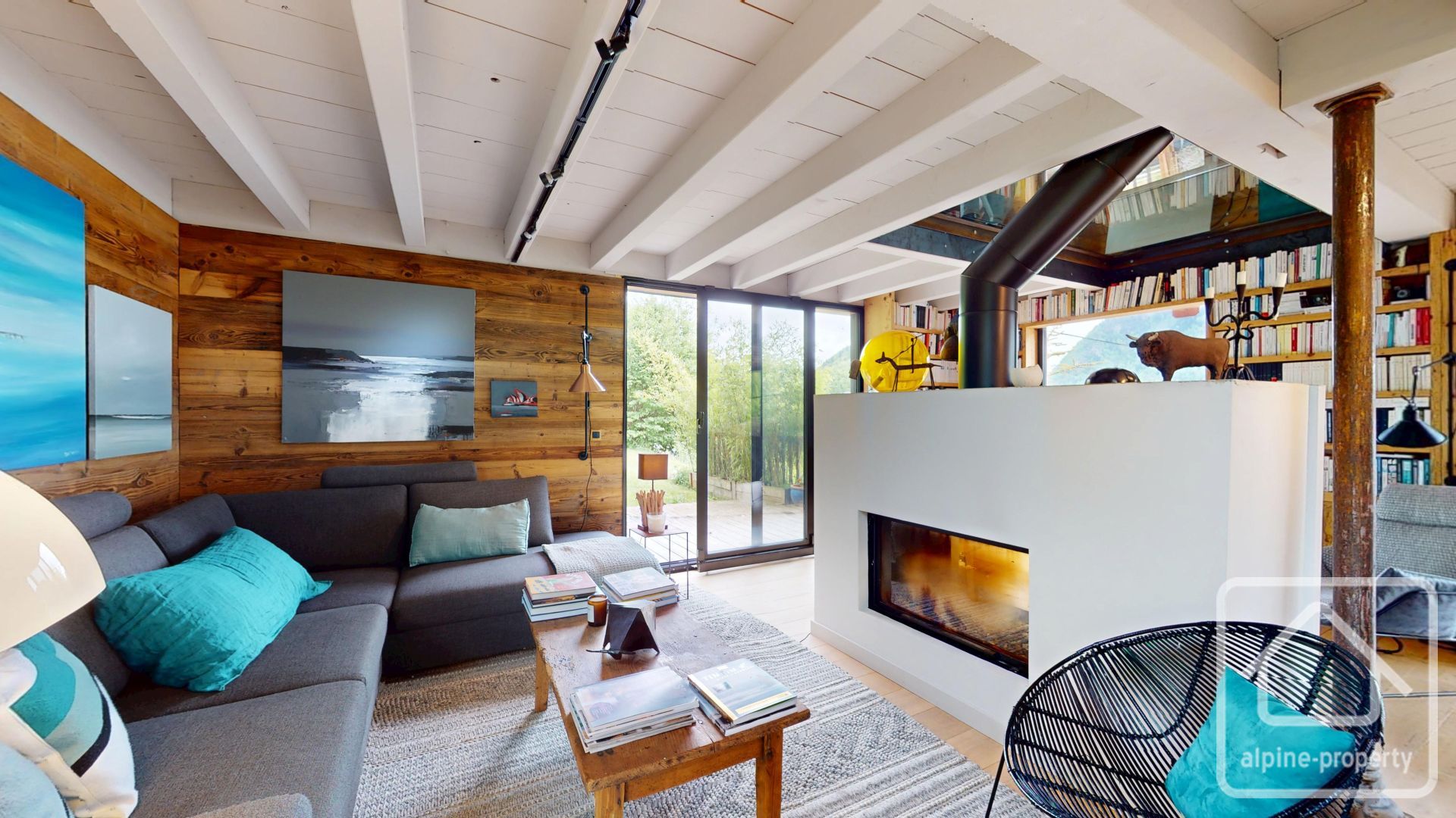 Detached Chalet With Two Separate Living Units – A Stunning Renovation Offering Exceptional Views In A Prime South-facing Location – CHALETCALLUNE