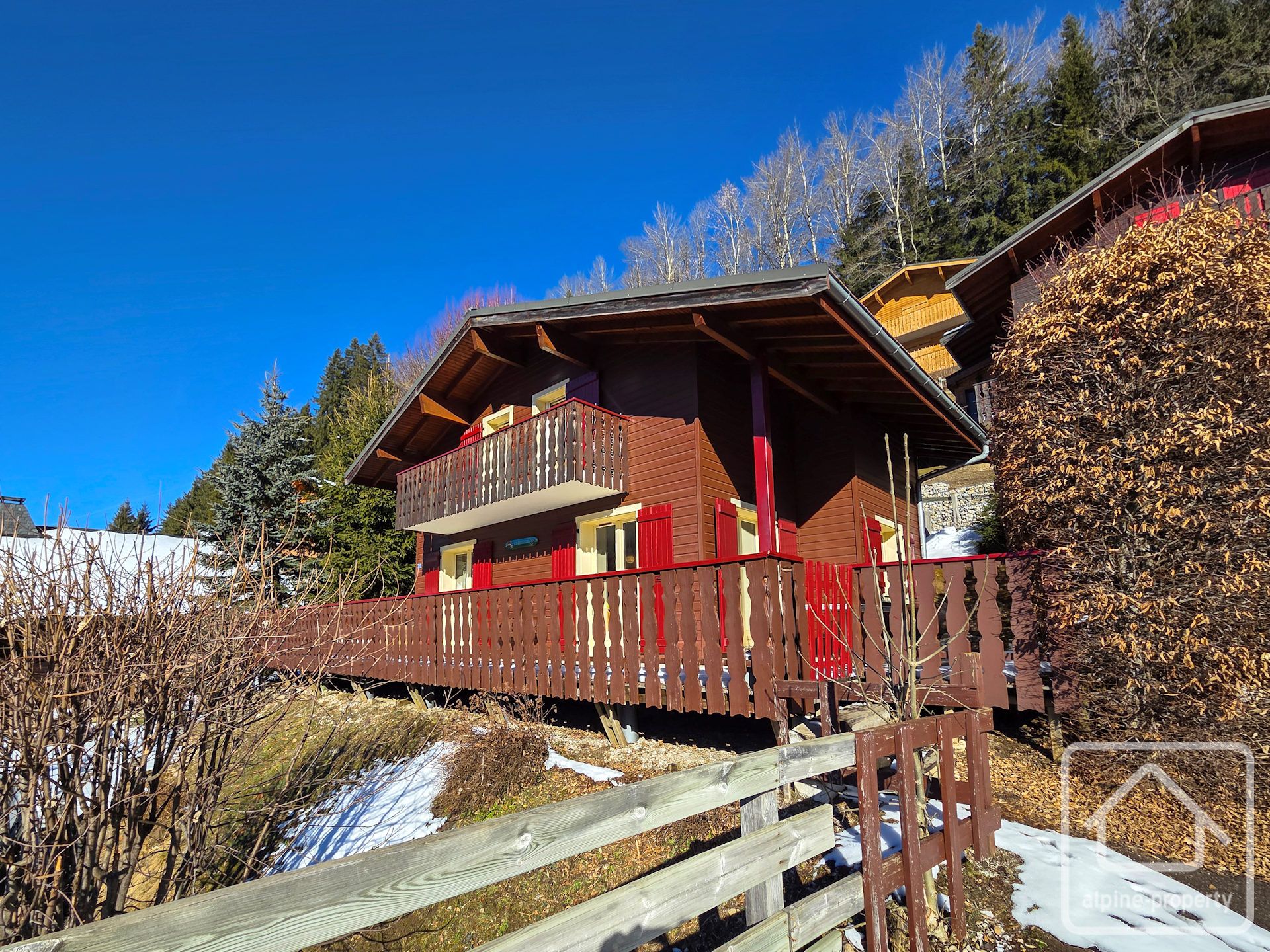 A Modern Three Bedroom Chalet With Fantastic Views! – LABERGERIE