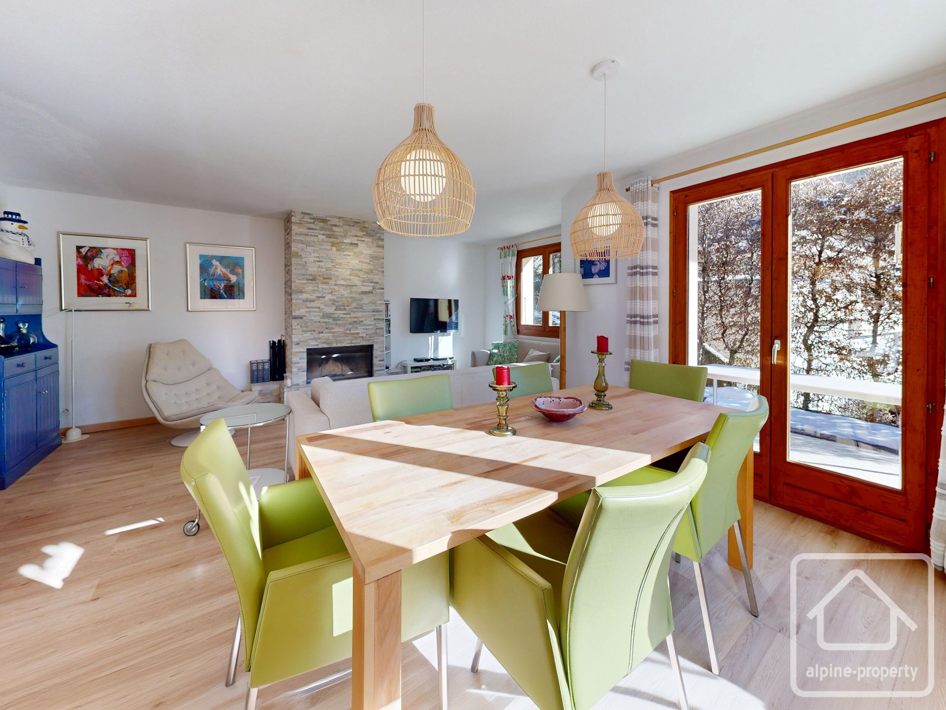 A Modern Three Bedroom Chalet With Fantastic Views! – LABERGERIE