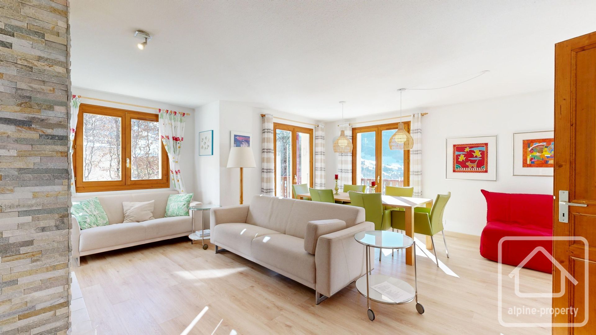 A Modern Three Bedroom Chalet With Fantastic Views! – LABERGERIE