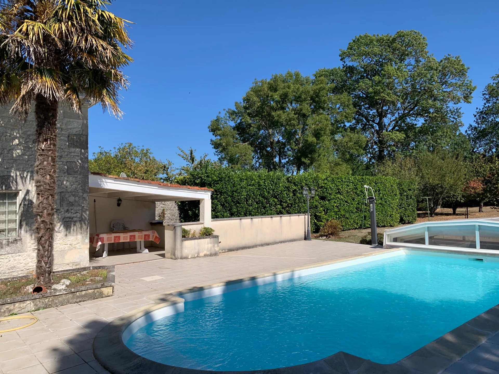 Delightful detached 3 bed stone Charentaise with Pool, Poitou-Charentes – France – BVI76997