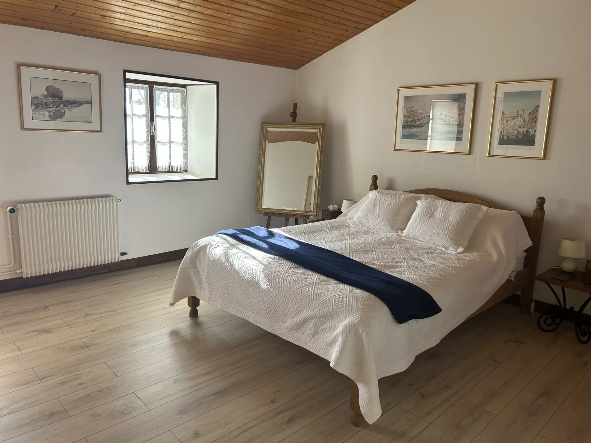 Delightful detached 3 bed stone Charentaise with Pool, Poitou-Charentes – France – BVI76997