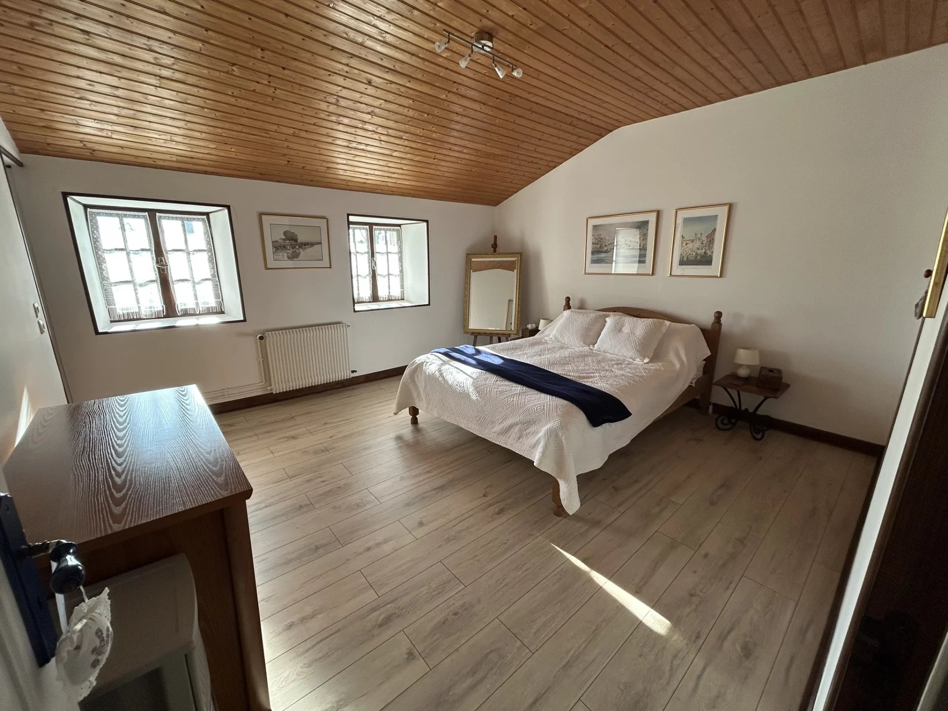 Delightful detached 3 bed stone Charentaise with Pool, Poitou-Charentes – France – BVI76997