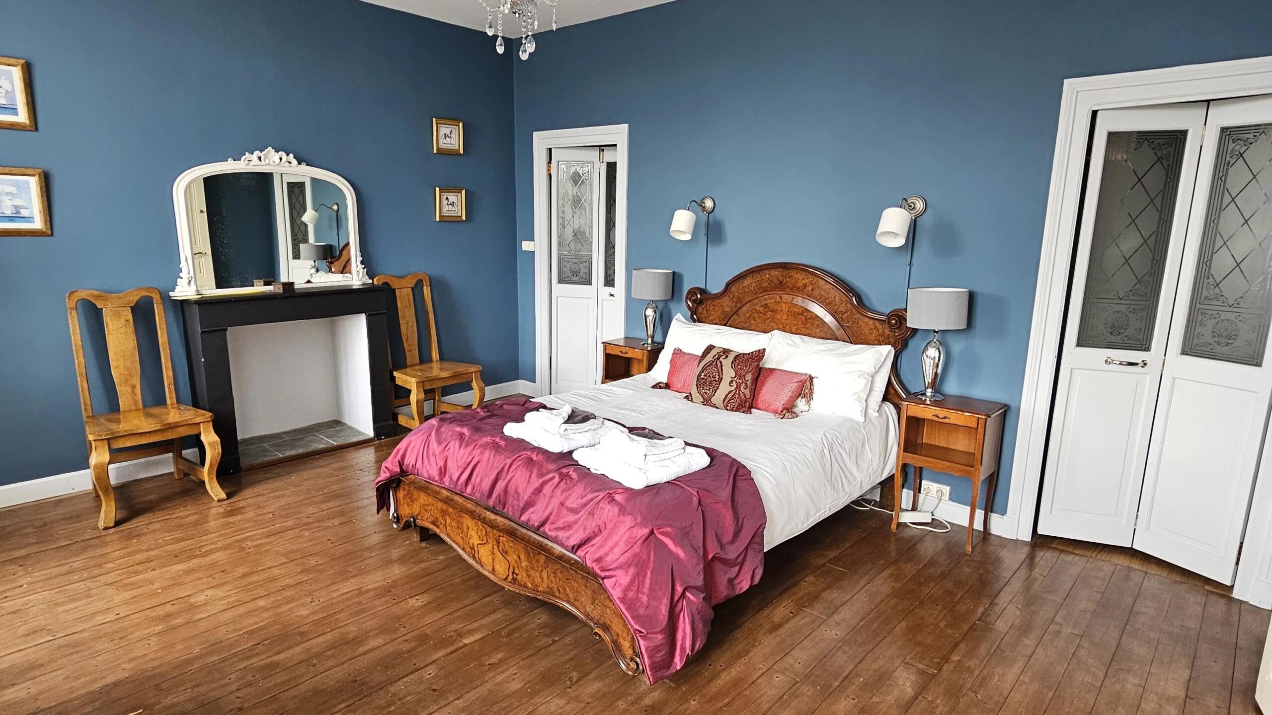 Exceptional Manoir and estate set in 7 acres, Poitou-Charentes – France – BVI84543