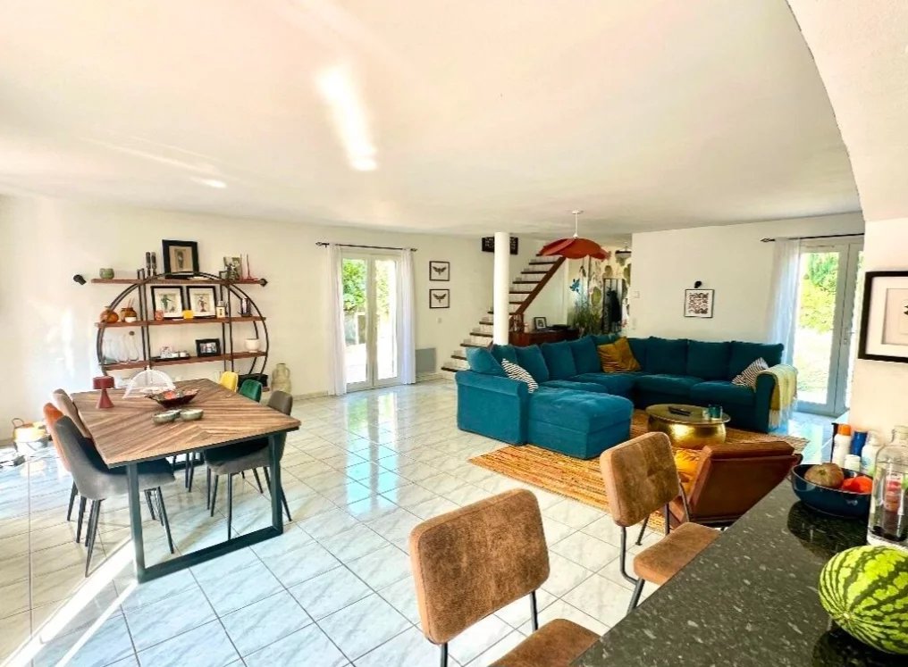 4 bedroom house, pool and gardens – Lac de la Cavayere, Carcassonne, Languedoc-Roussillon – France – BVI81539