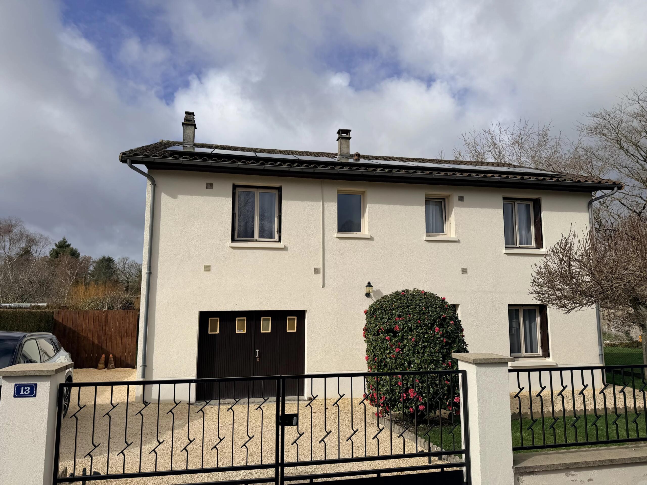Renovated, large 5 bedroom detached house in pretty village, Limousin – France – BVI84535