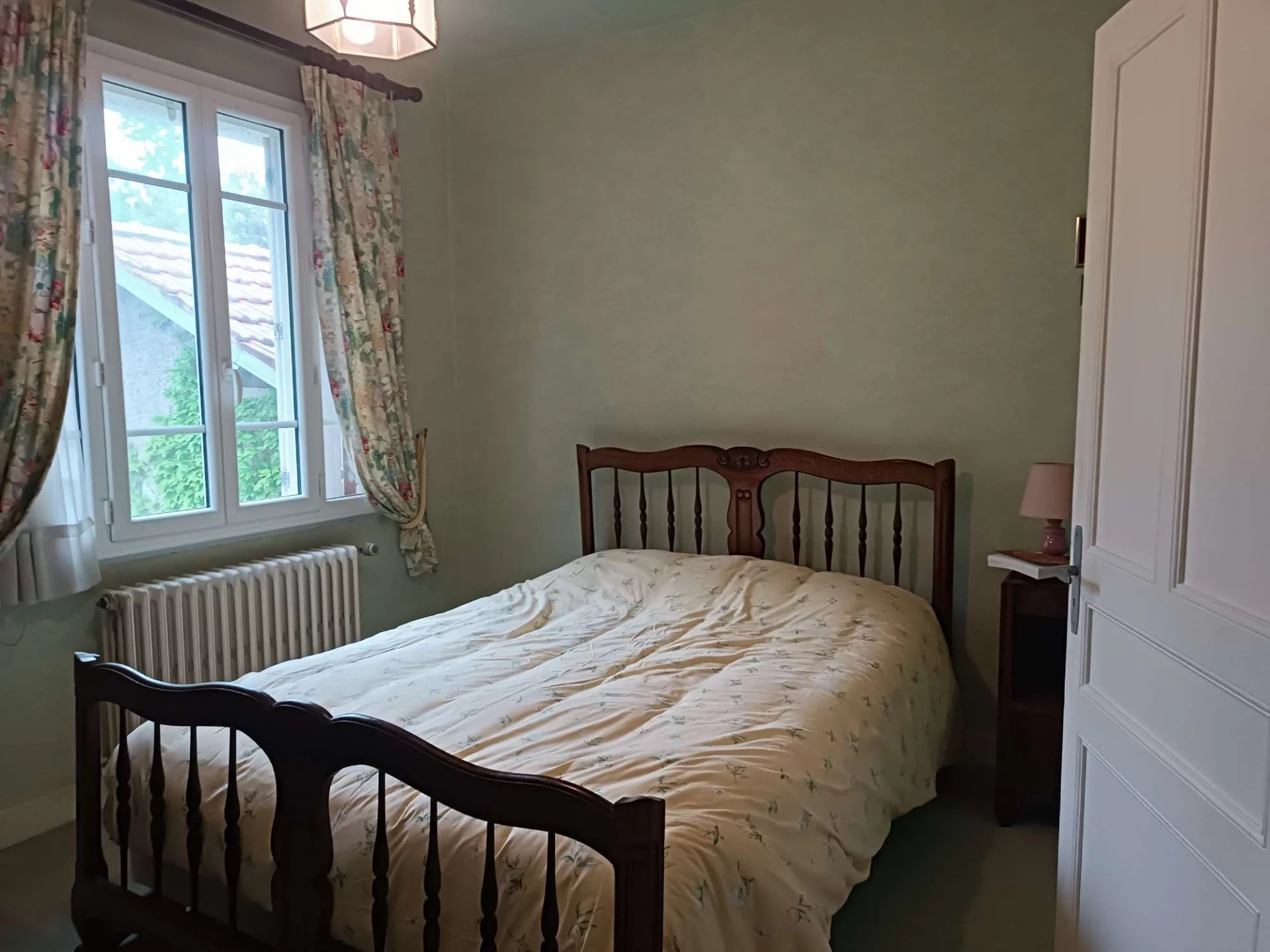 Character house, 225 m² – Wooded grounds, 3,000 m², near Montmorillon, Poitou-Charentes – France – BVI70574