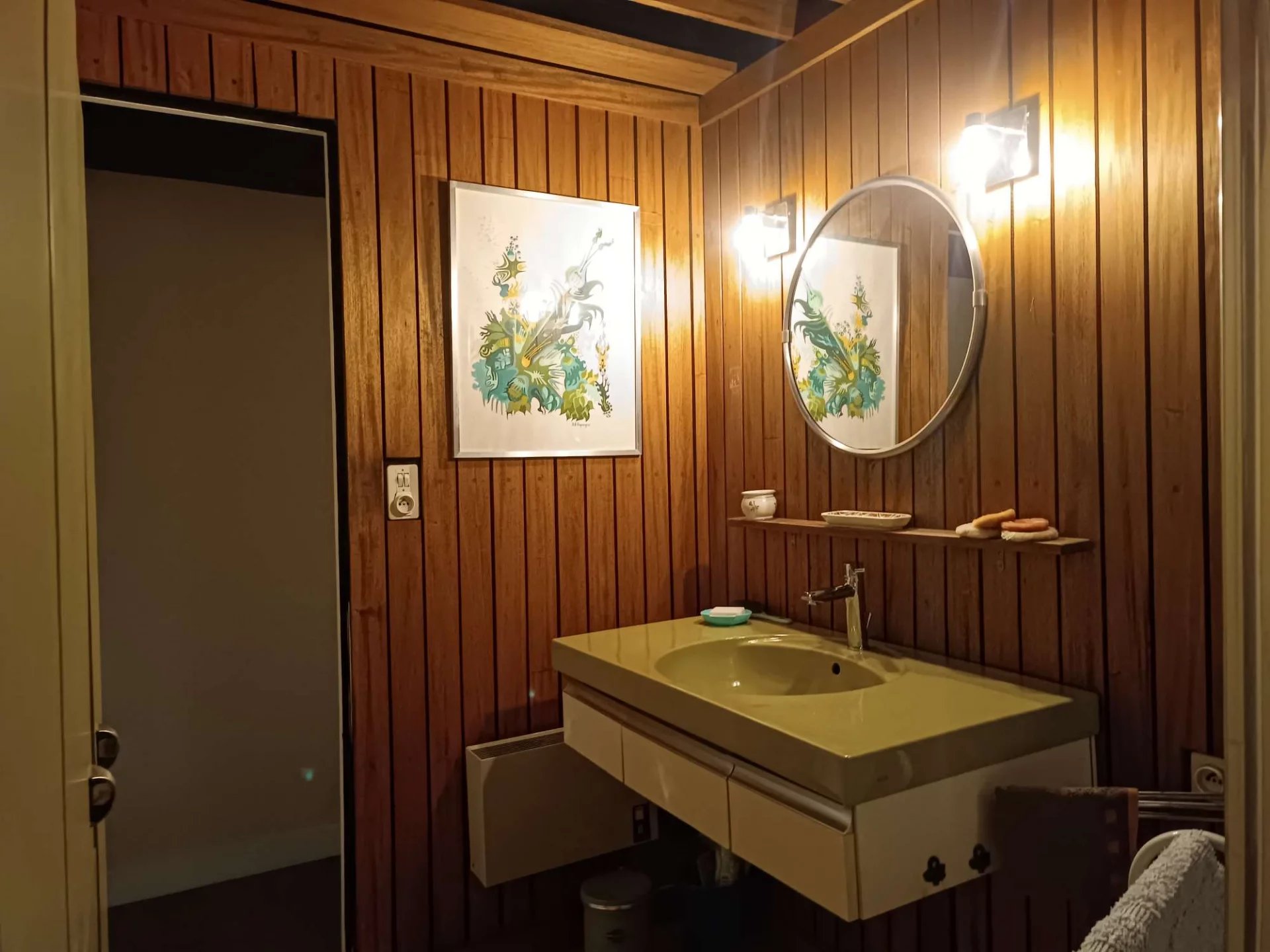 Character house, 225 m² – Wooded grounds, 3,000 m², near Montmorillon, Poitou-Charentes – France – BVI70574