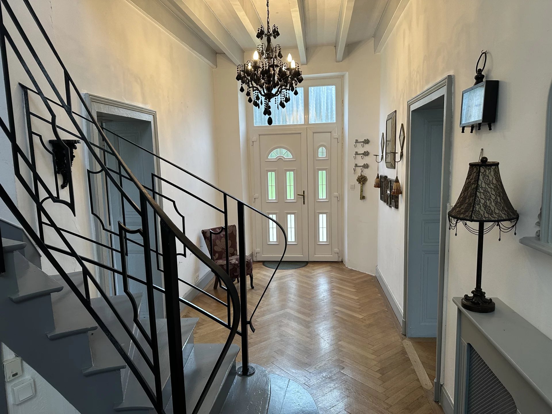 Manoir with 6 bed/6 bath, pool, tennis court and caretaker’s accommodation, Poitou-Charentes – France – BVI71960